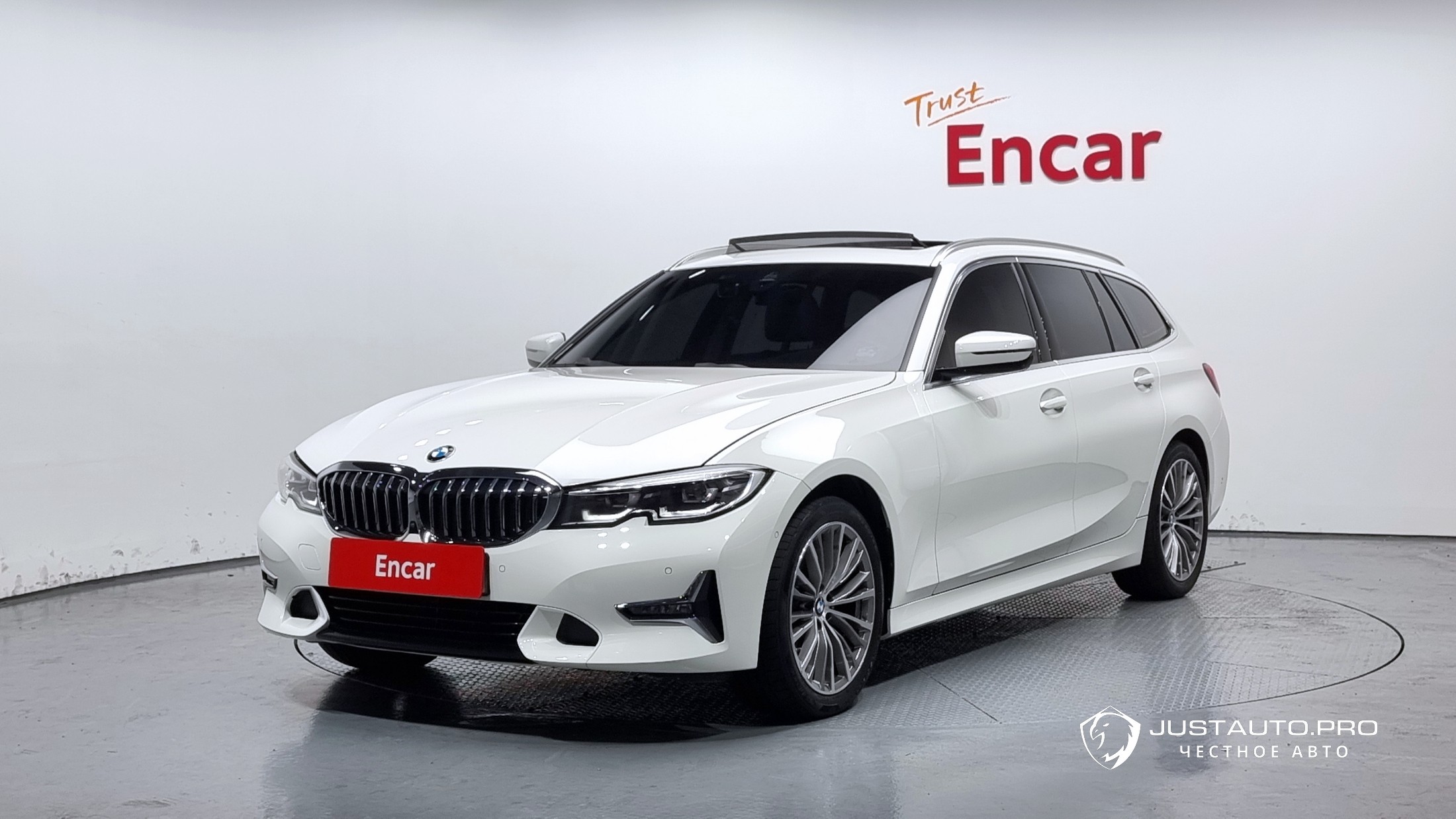 Автомобиль BMW 3-Series