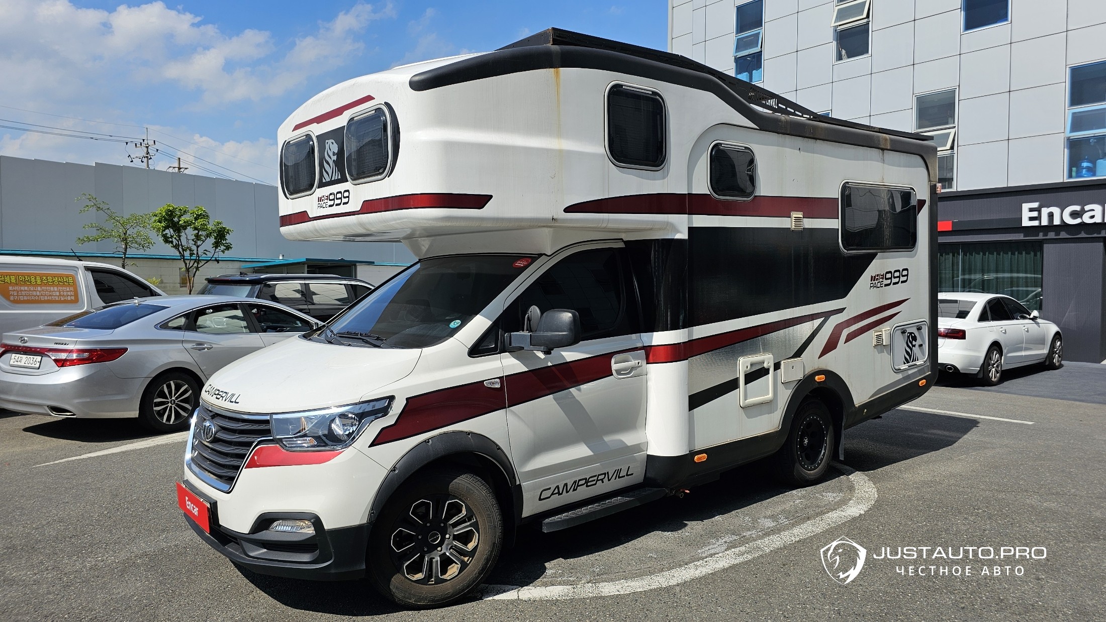 Автомобиль Hyundai Starex