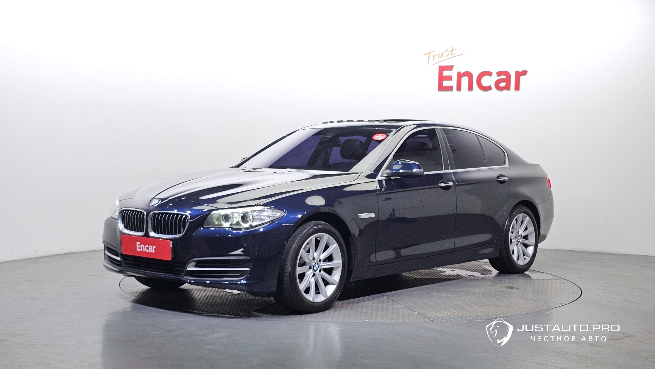 Автомобиль BMW 5-Series