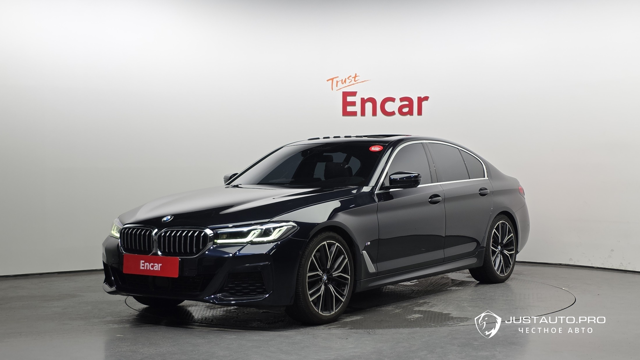 Автомобиль BMW 5-Series