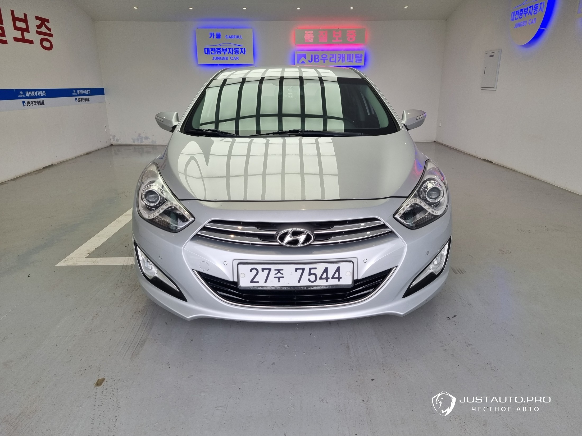 Автомобиль Hyundai i40