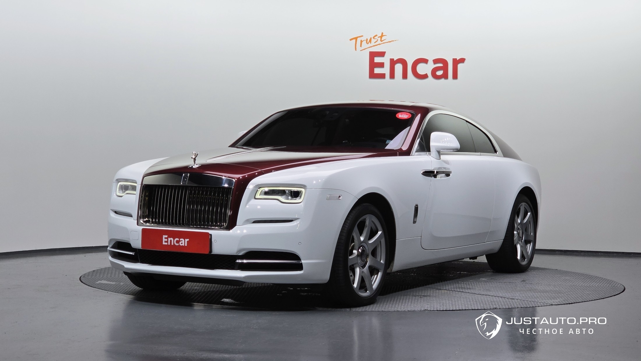 Автомобиль Rolls-Royce Wraith