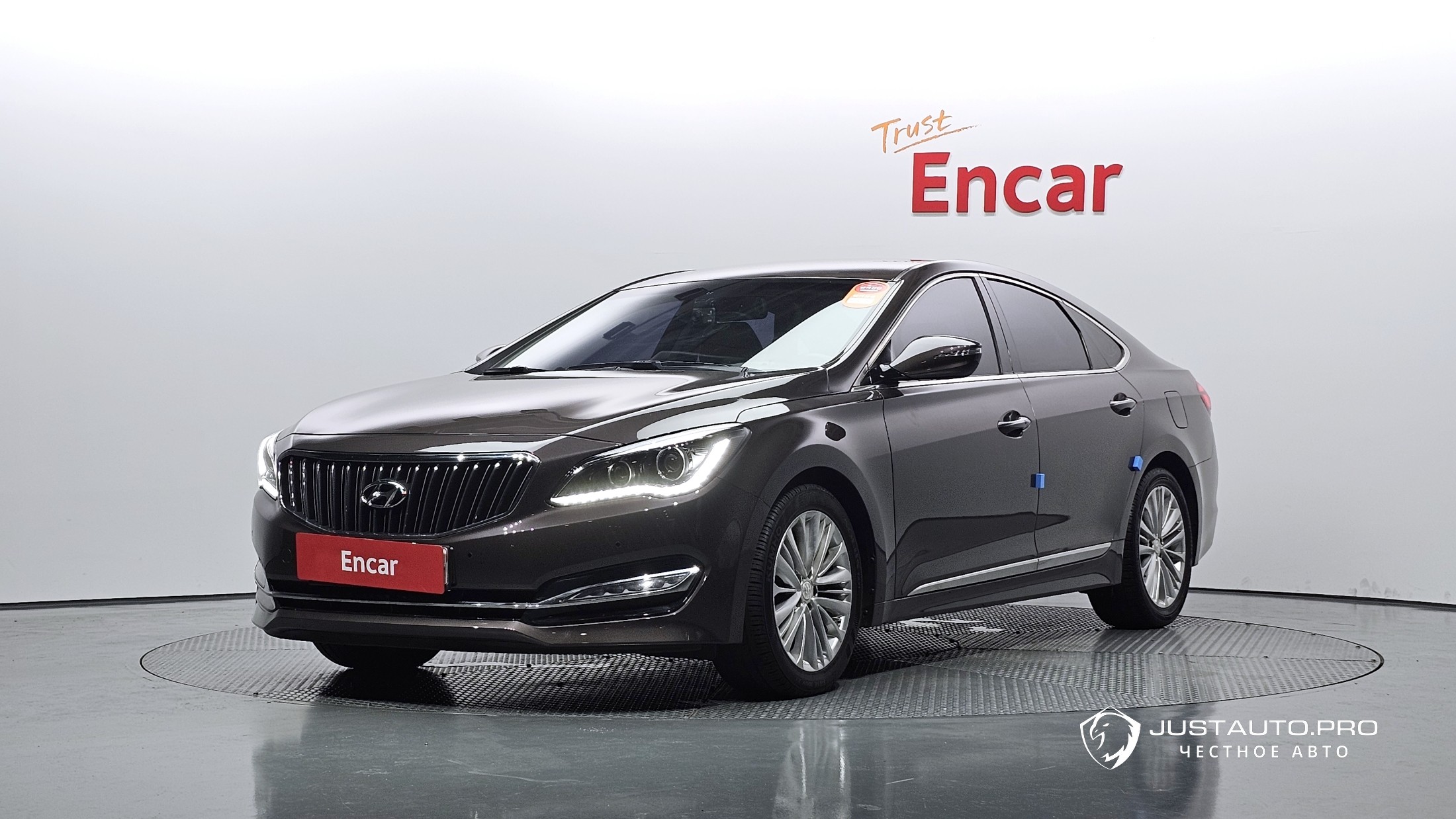 Автомобиль Hyundai Aslan