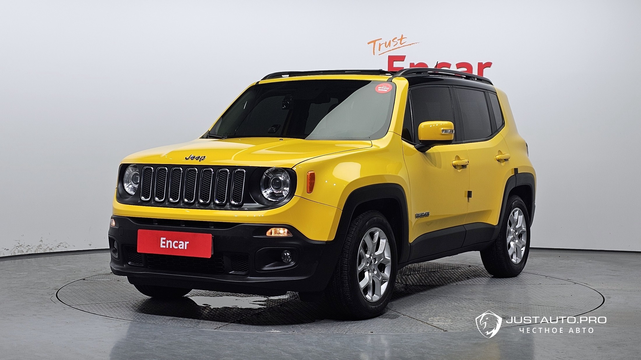 Автомобиль Jeep Renegade