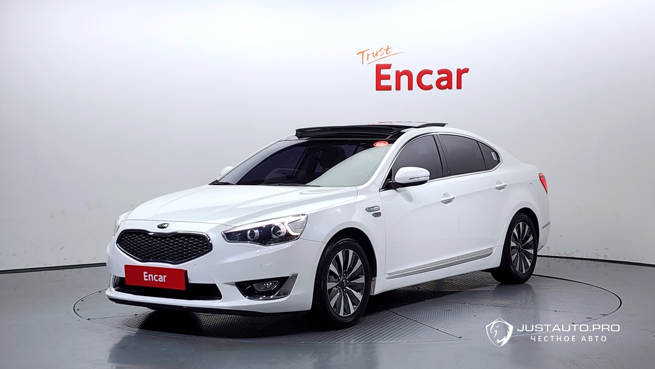 Автомобиль Kia K7