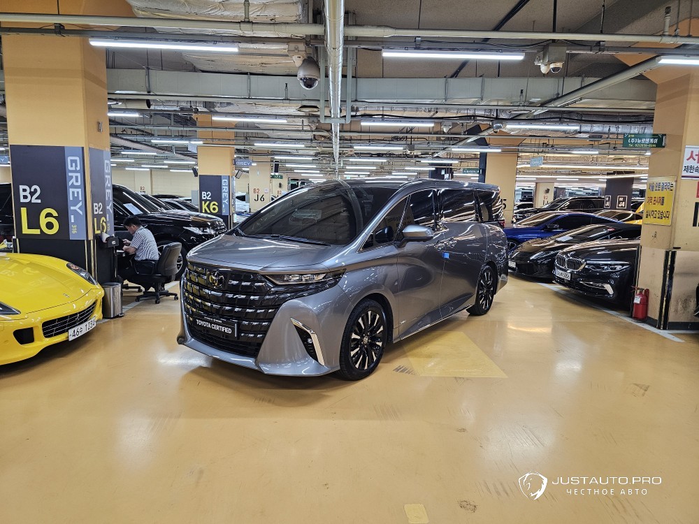 Автомобиль Toyota Alphard