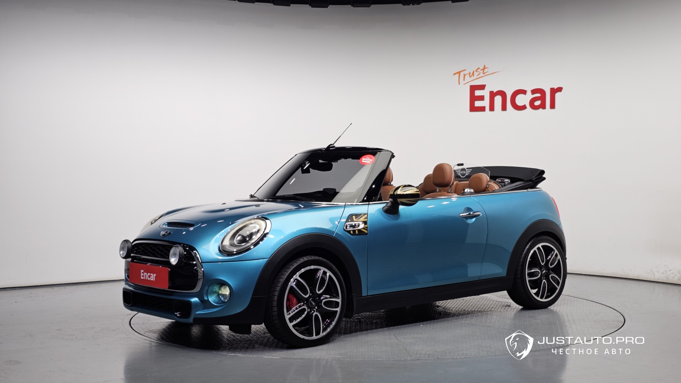 Автомобиль Mini Cooper Convertible