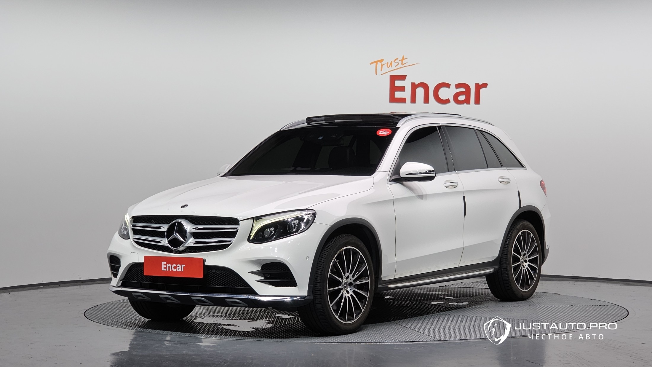 Автомобиль Mercedes-Benz GLC-Class