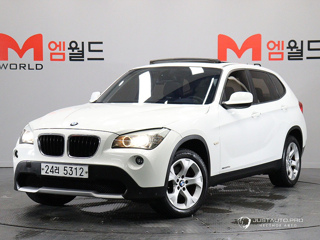 Автомобиль BMW X1