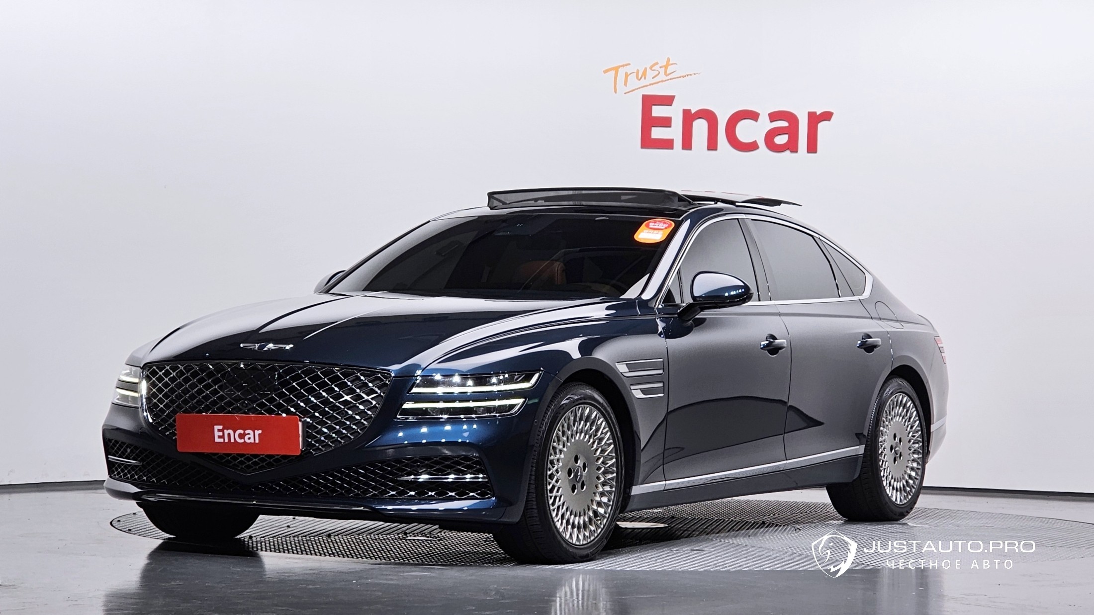 Автомобиль Genesis G80