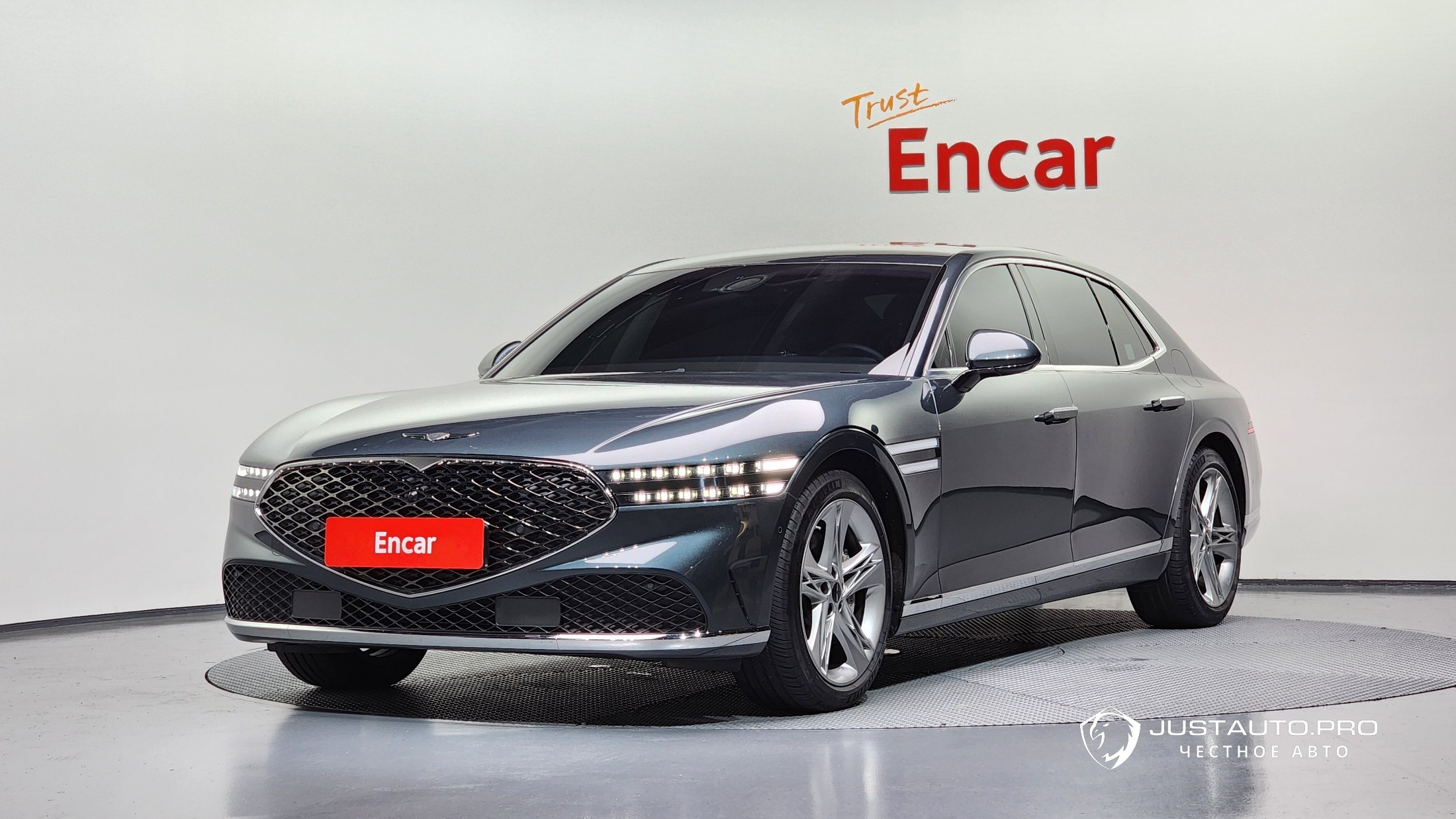 Автомобиль Genesis G90