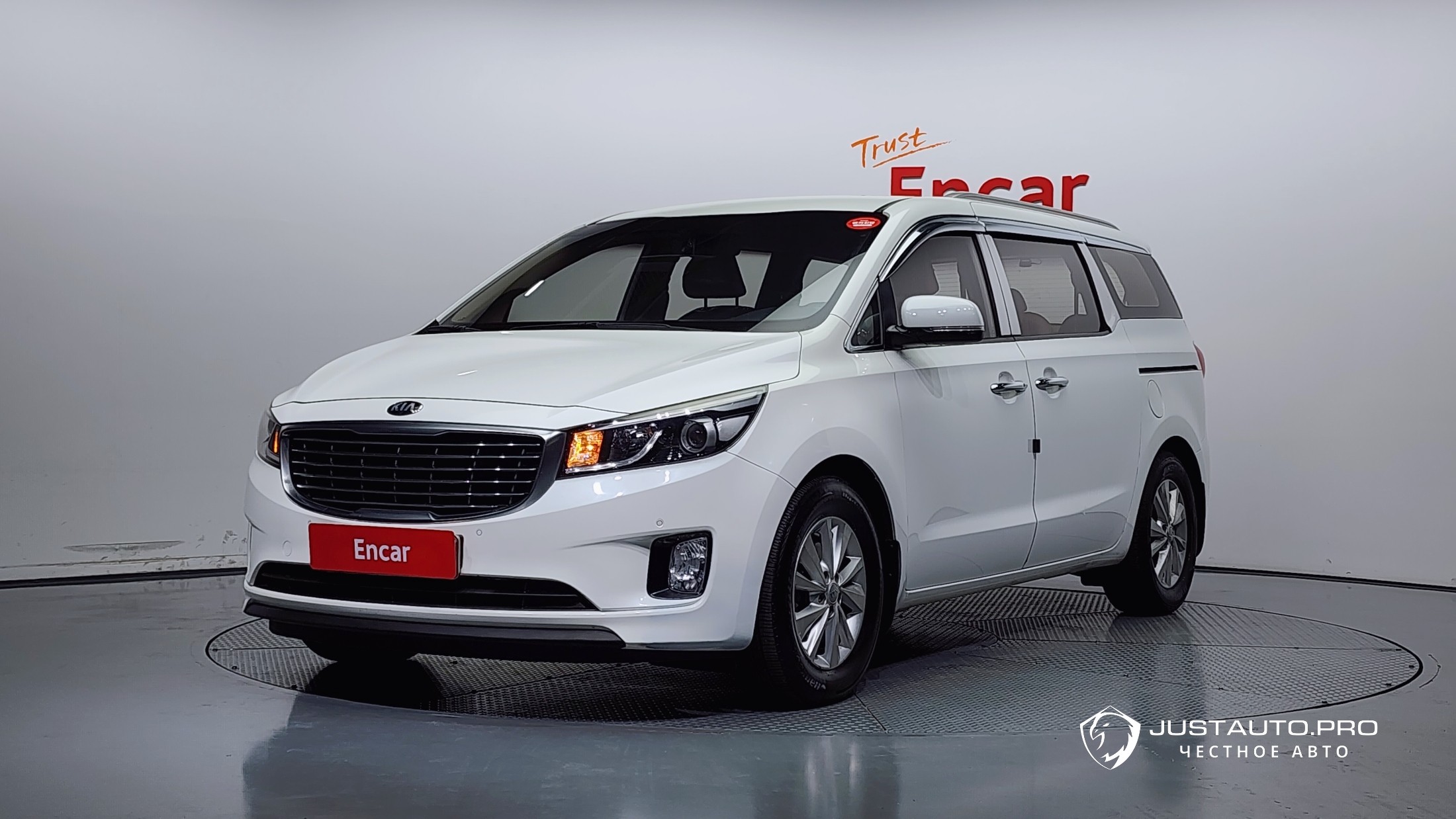 Автомобиль Kia Canival