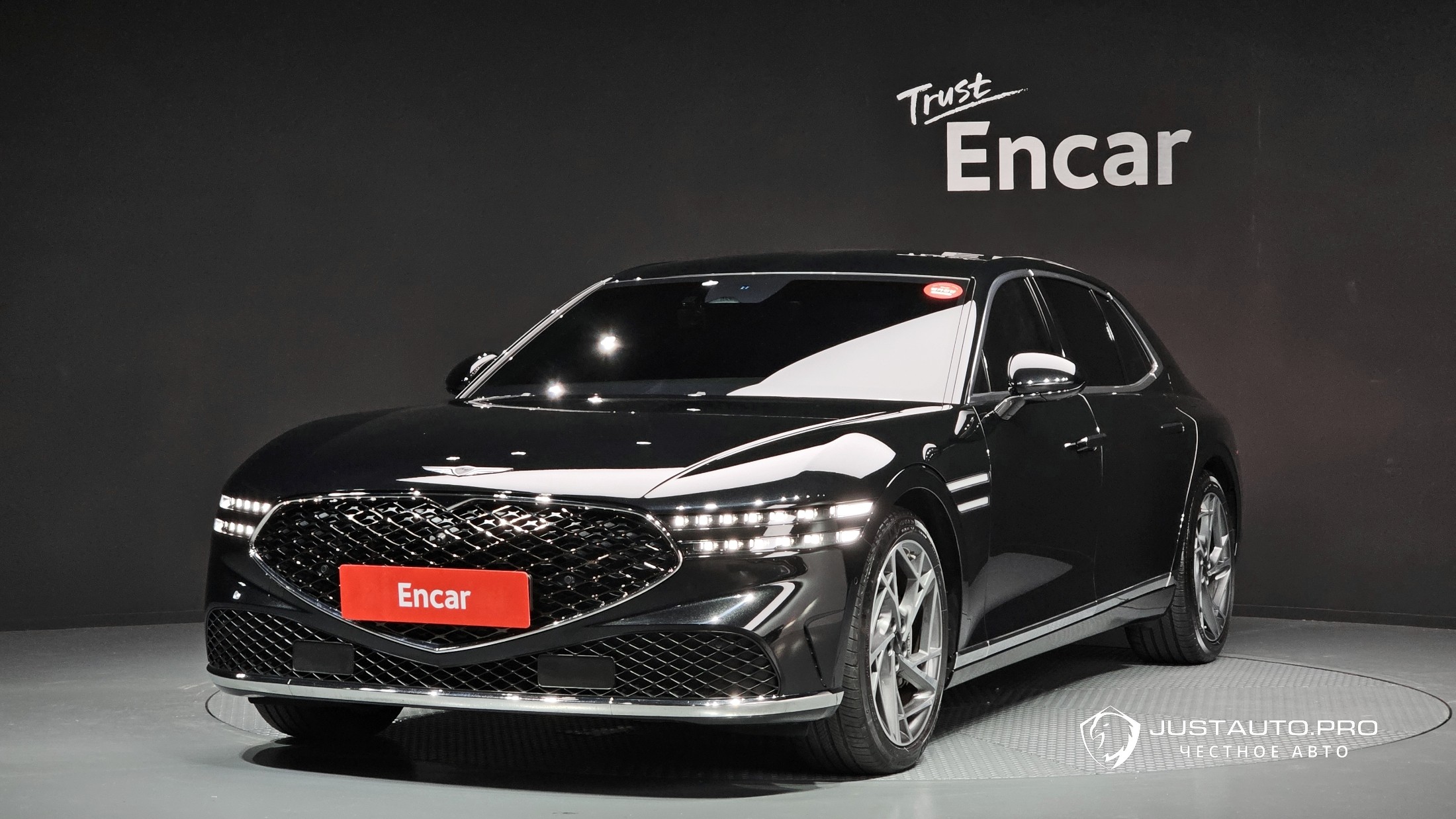 Автомобиль Genesis G90