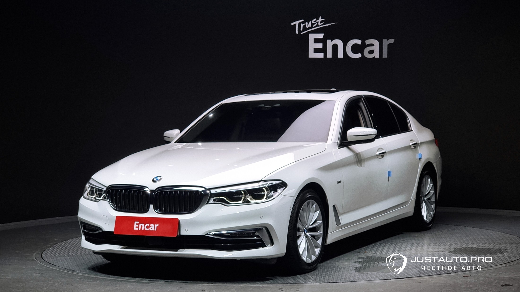 Автомобиль BMW 5-Series