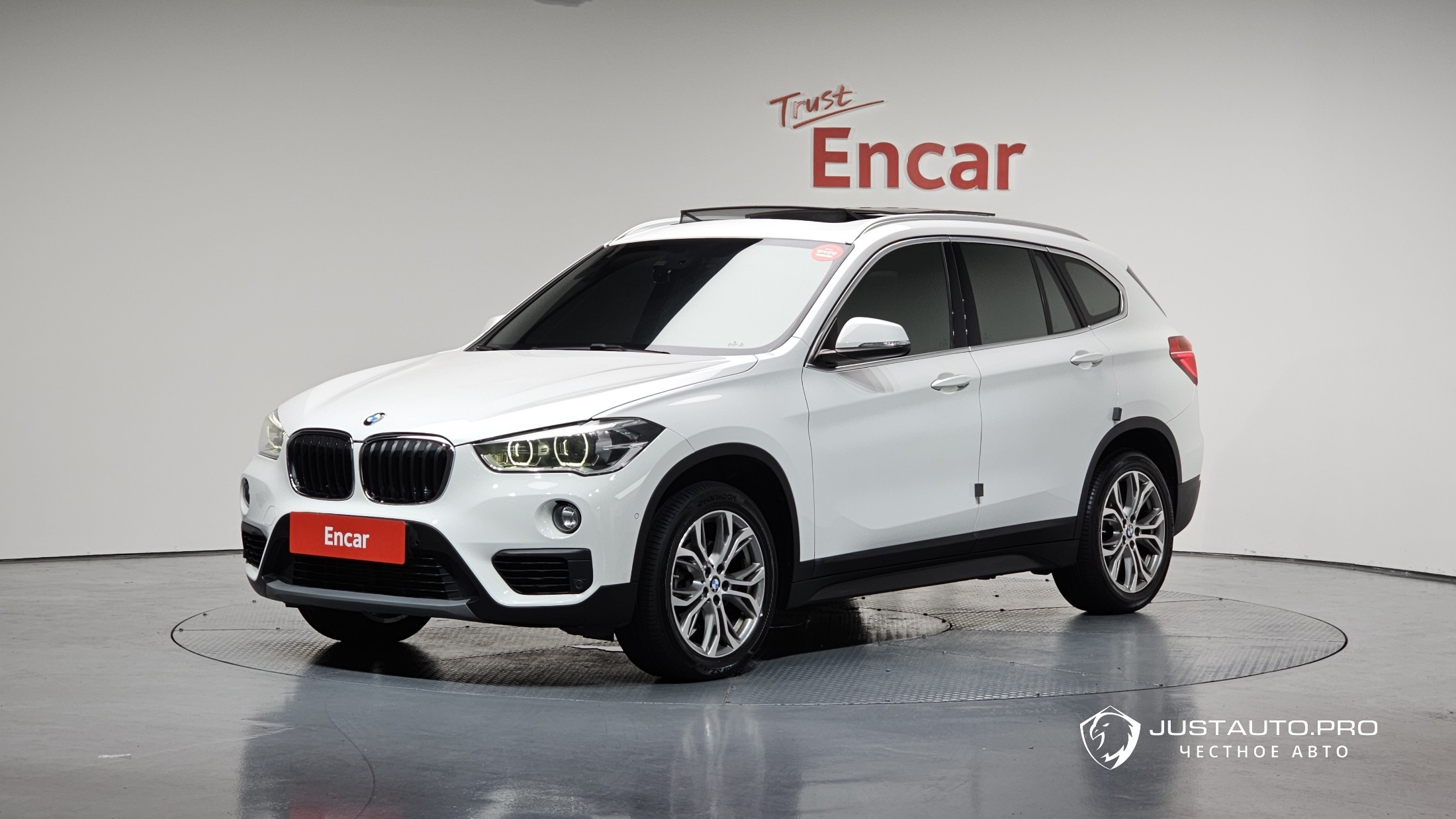 Автомобиль BMW X1