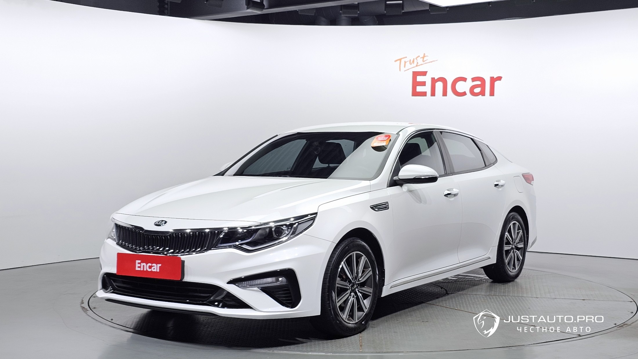 Автомобиль Kia K5