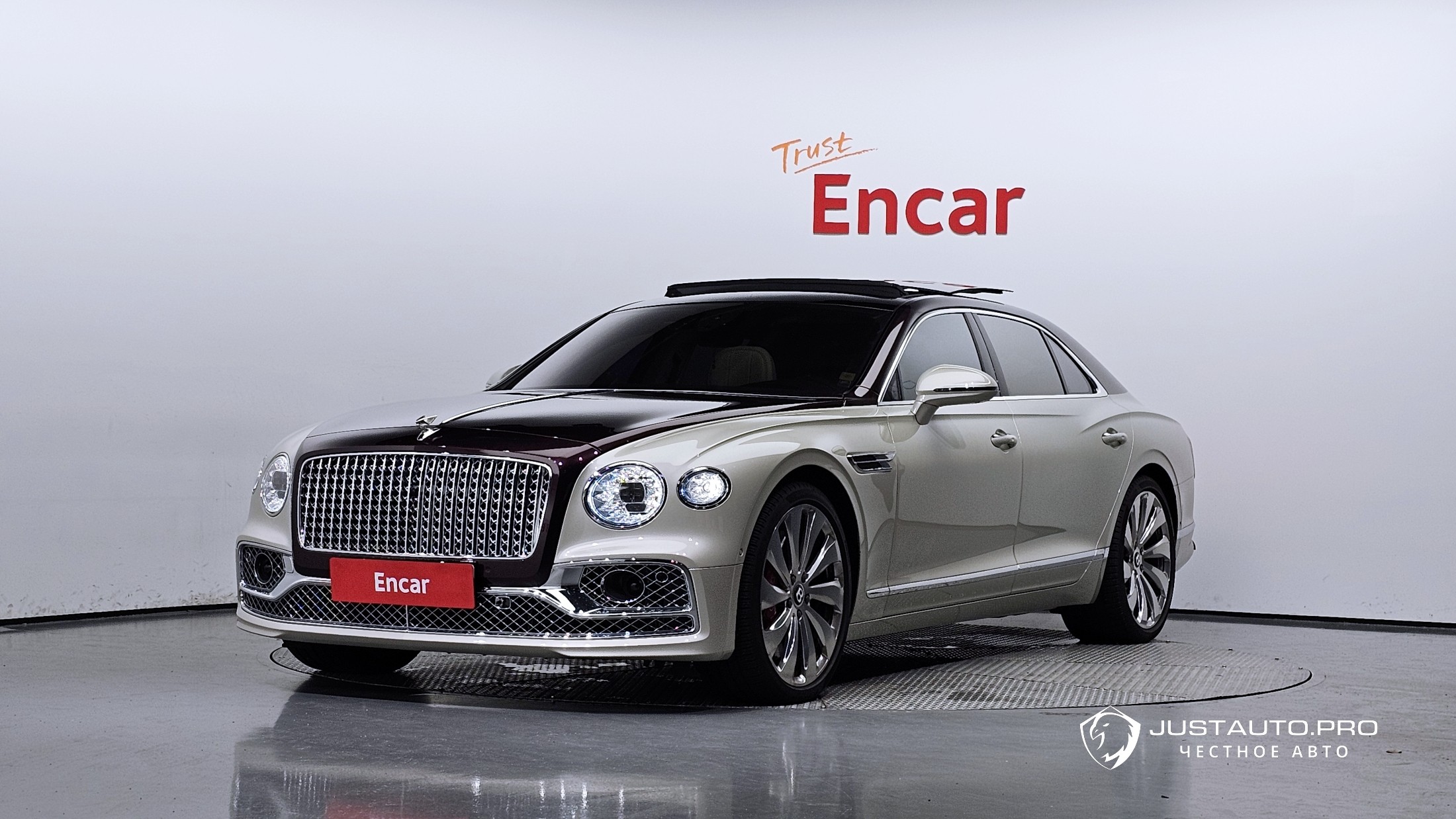 Автомобиль Bentley Flying Spur