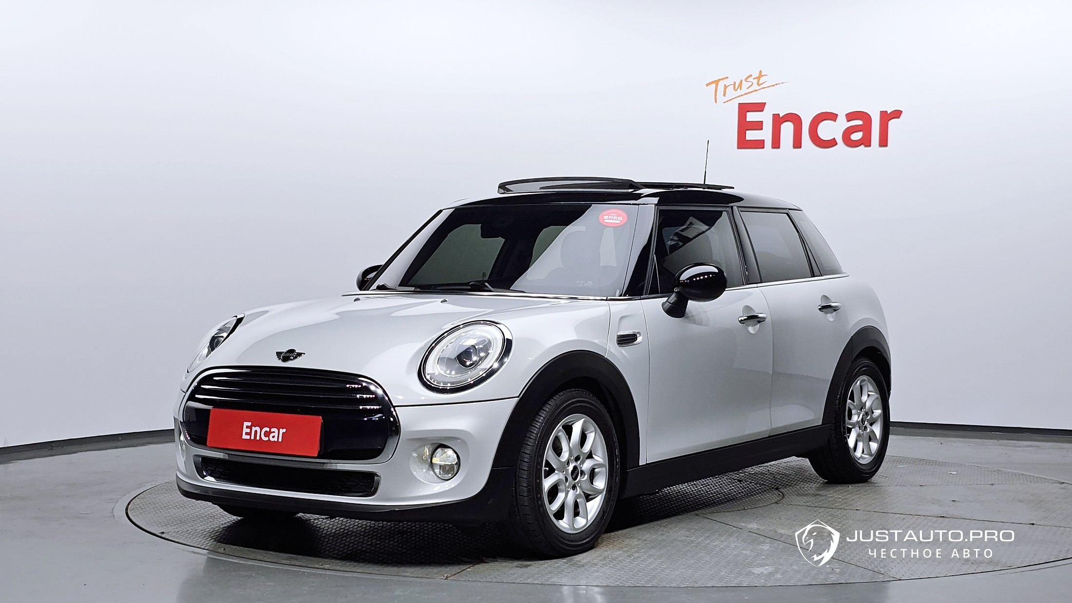 Автомобиль Mini Cooper