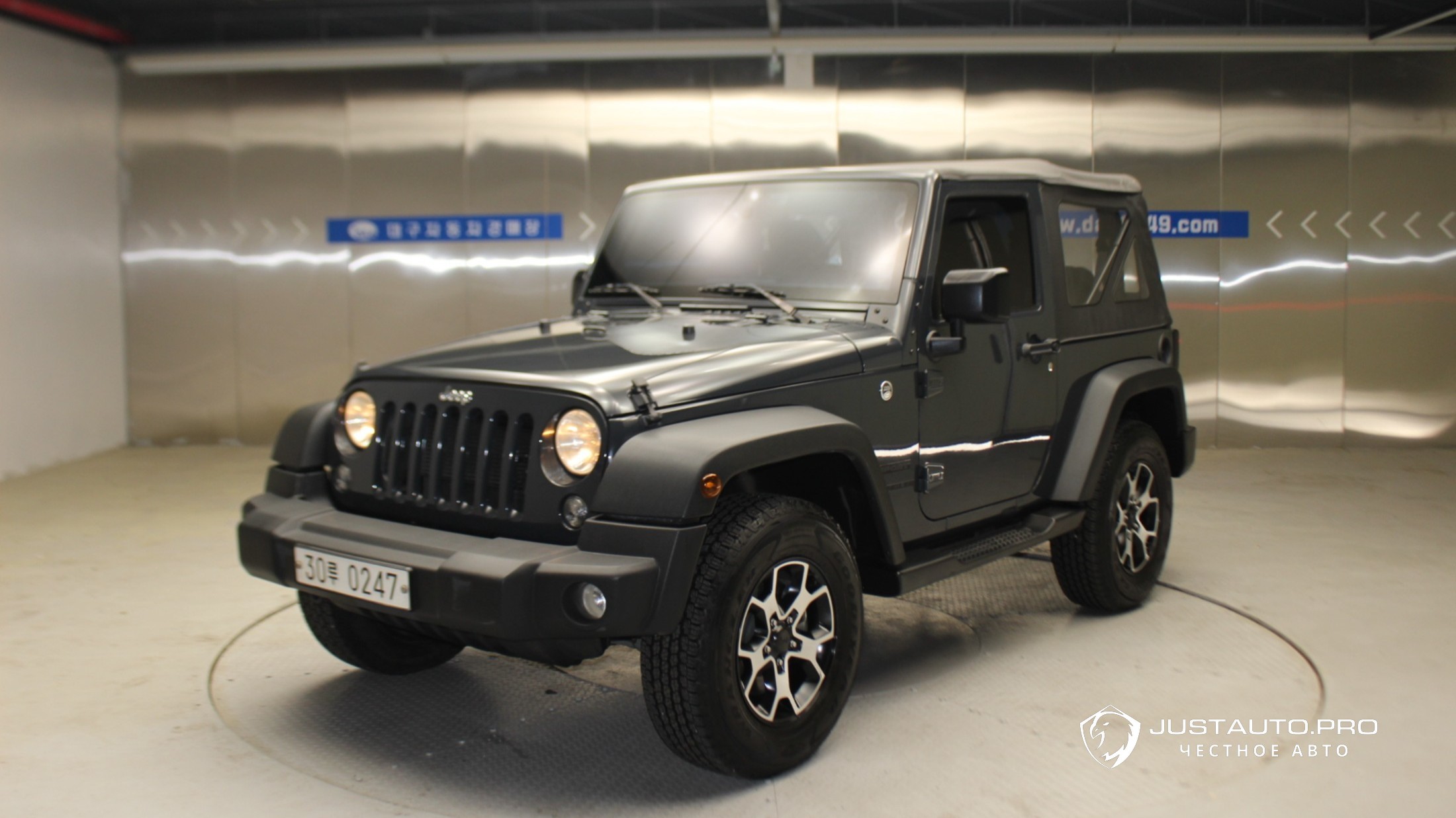 Автомобиль Jeep Wrangler