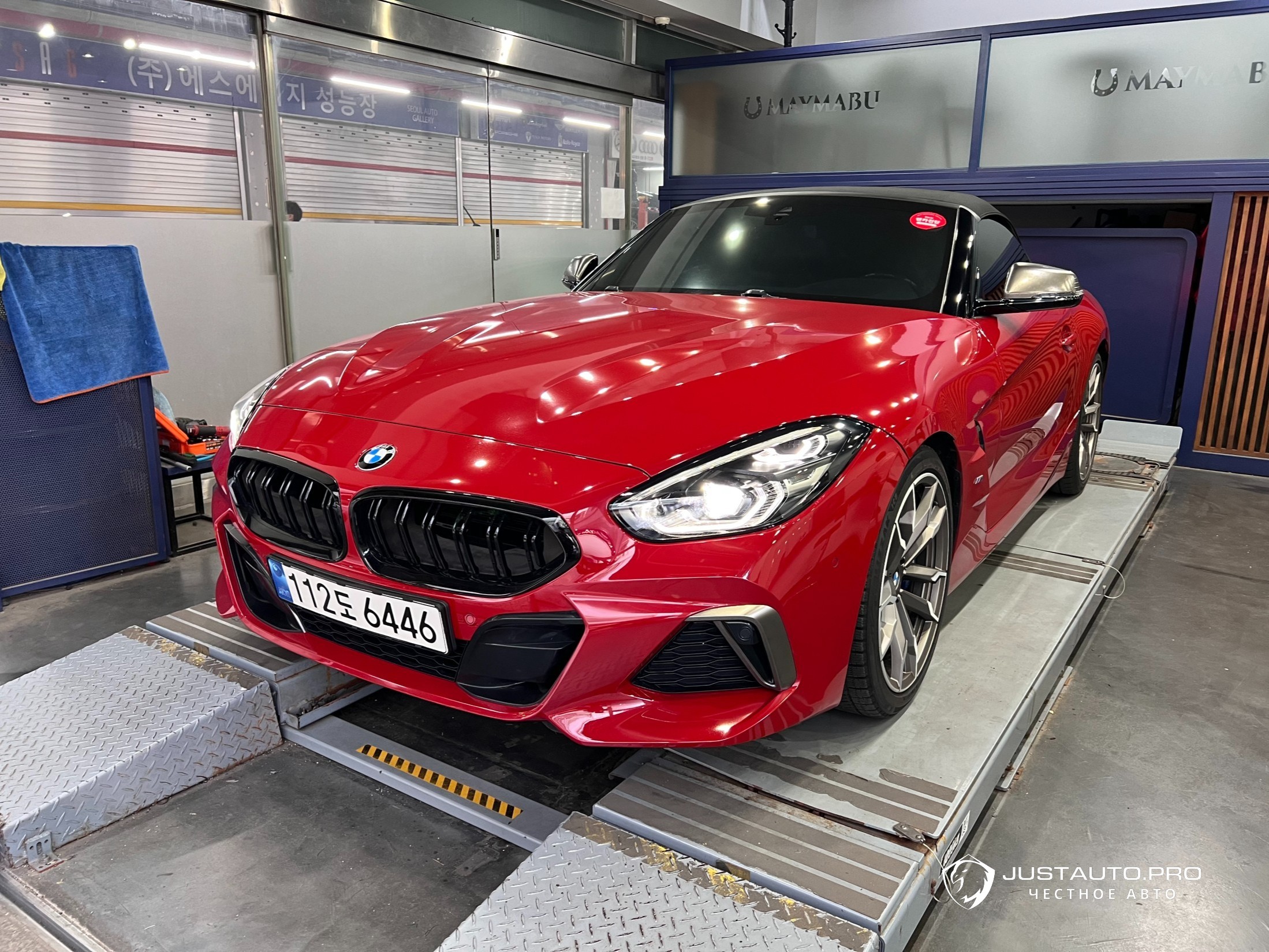 Автомобиль BMW Z4