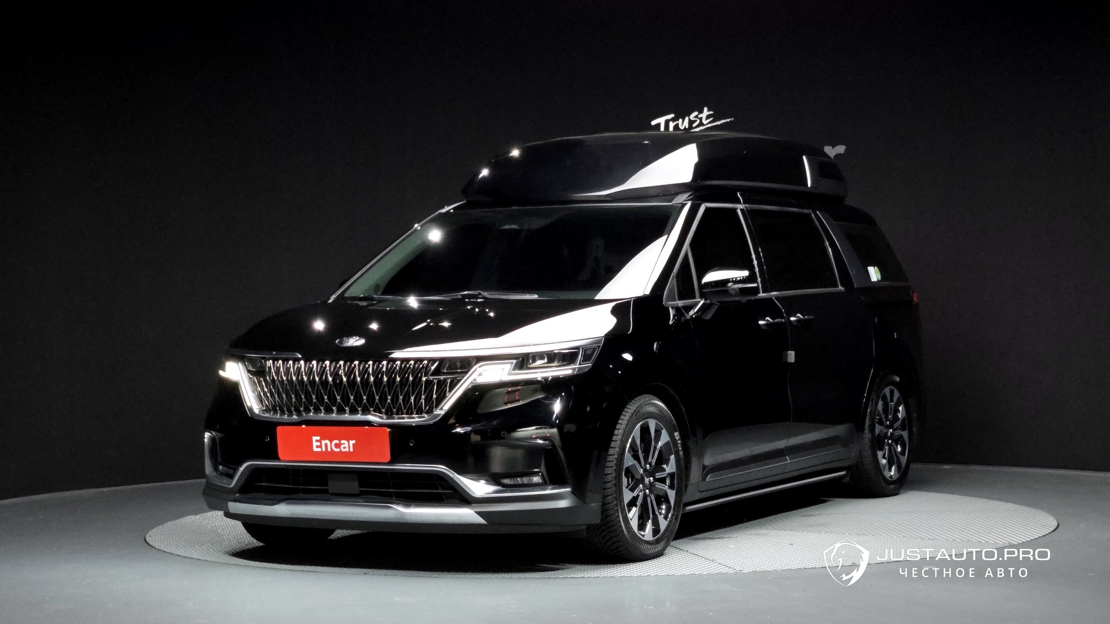 Автомобиль Kia Canival