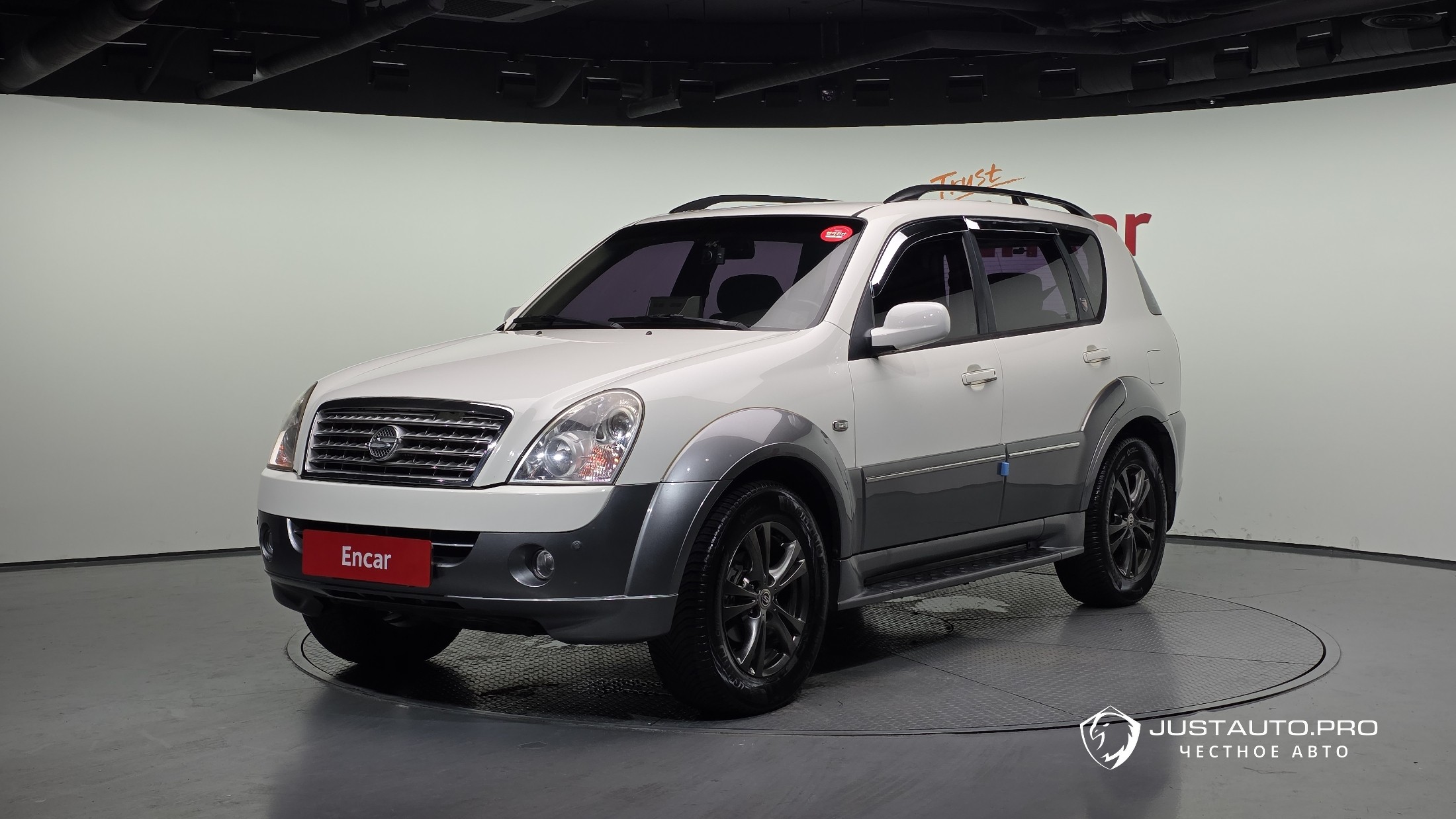Автомобиль KG_Mobility_Ssangyong Rexton