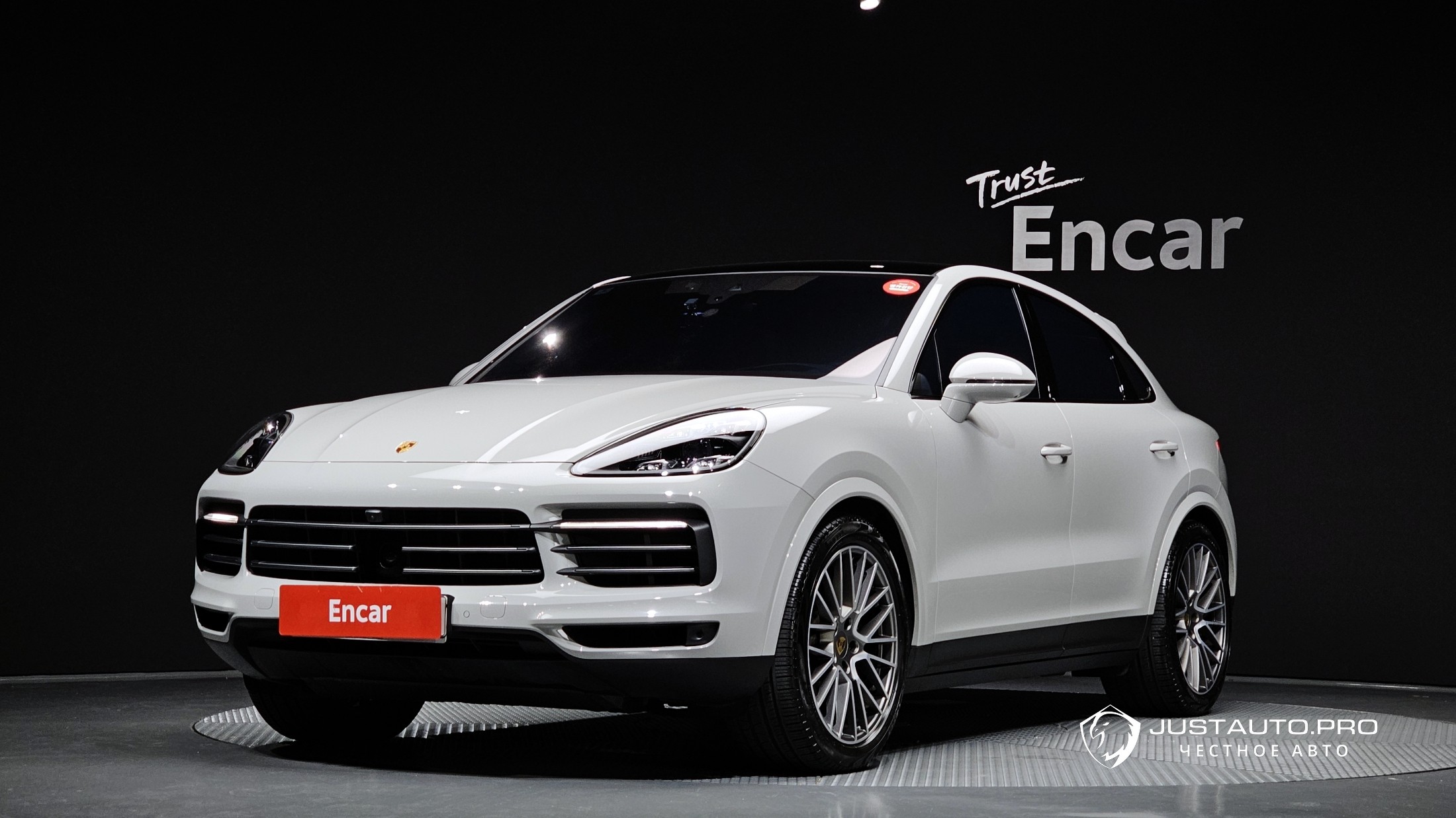 Автомобиль Porsche Cayenne