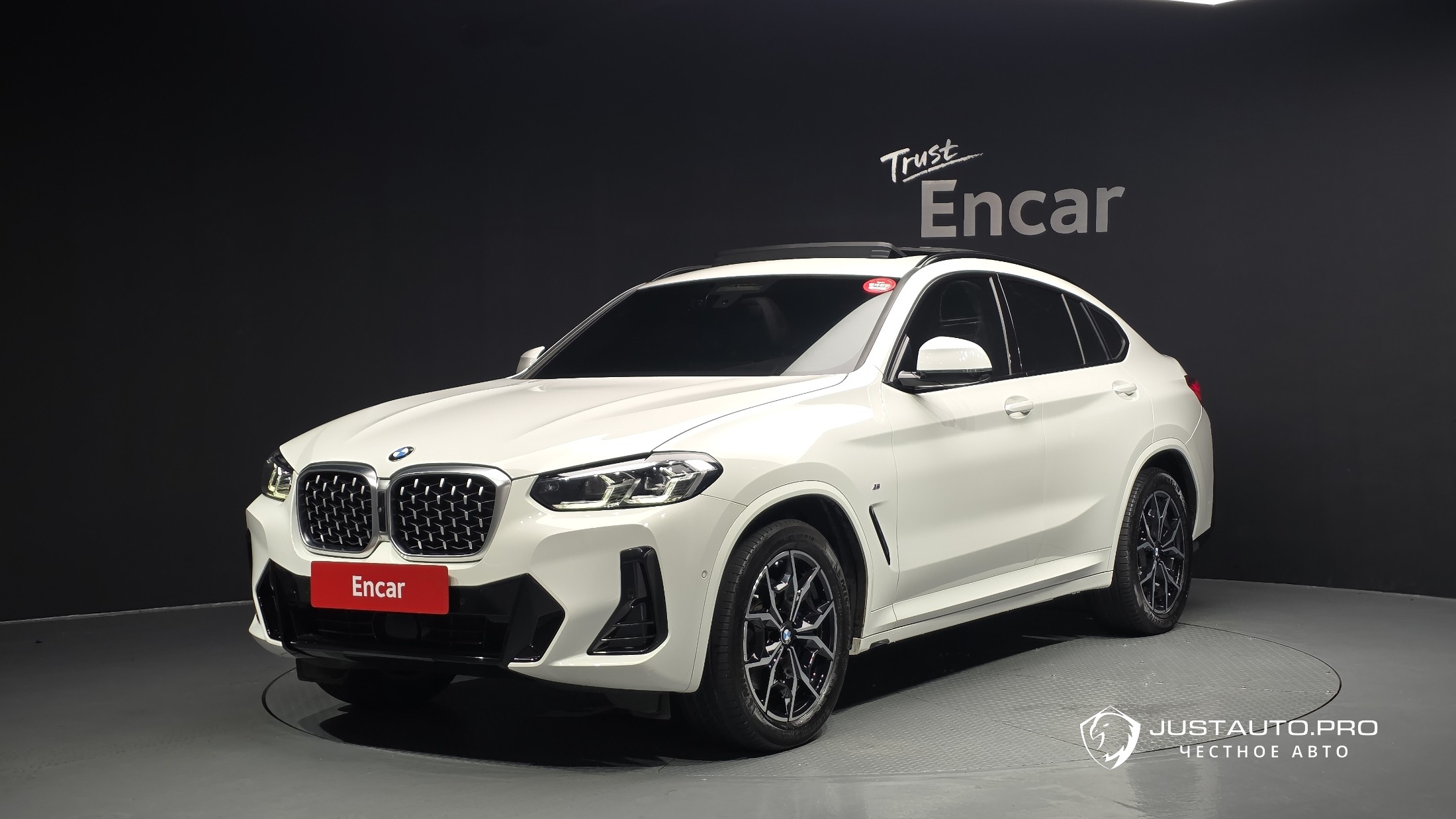 Автомобиль BMW X4