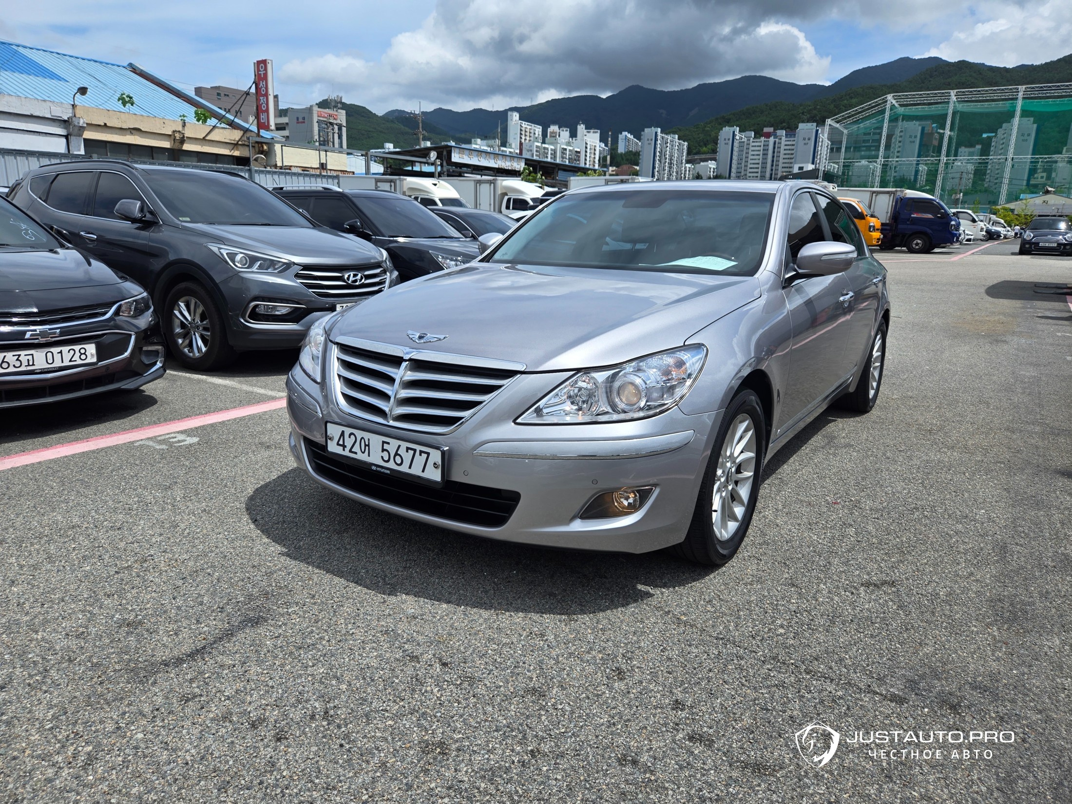 Автомобиль Hyundai Genesis