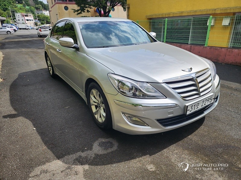 Автомобиль Hyundai Genesis