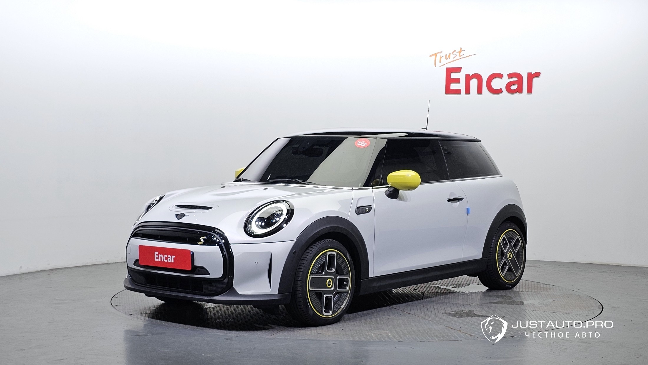 Автомобиль Mini Cooper