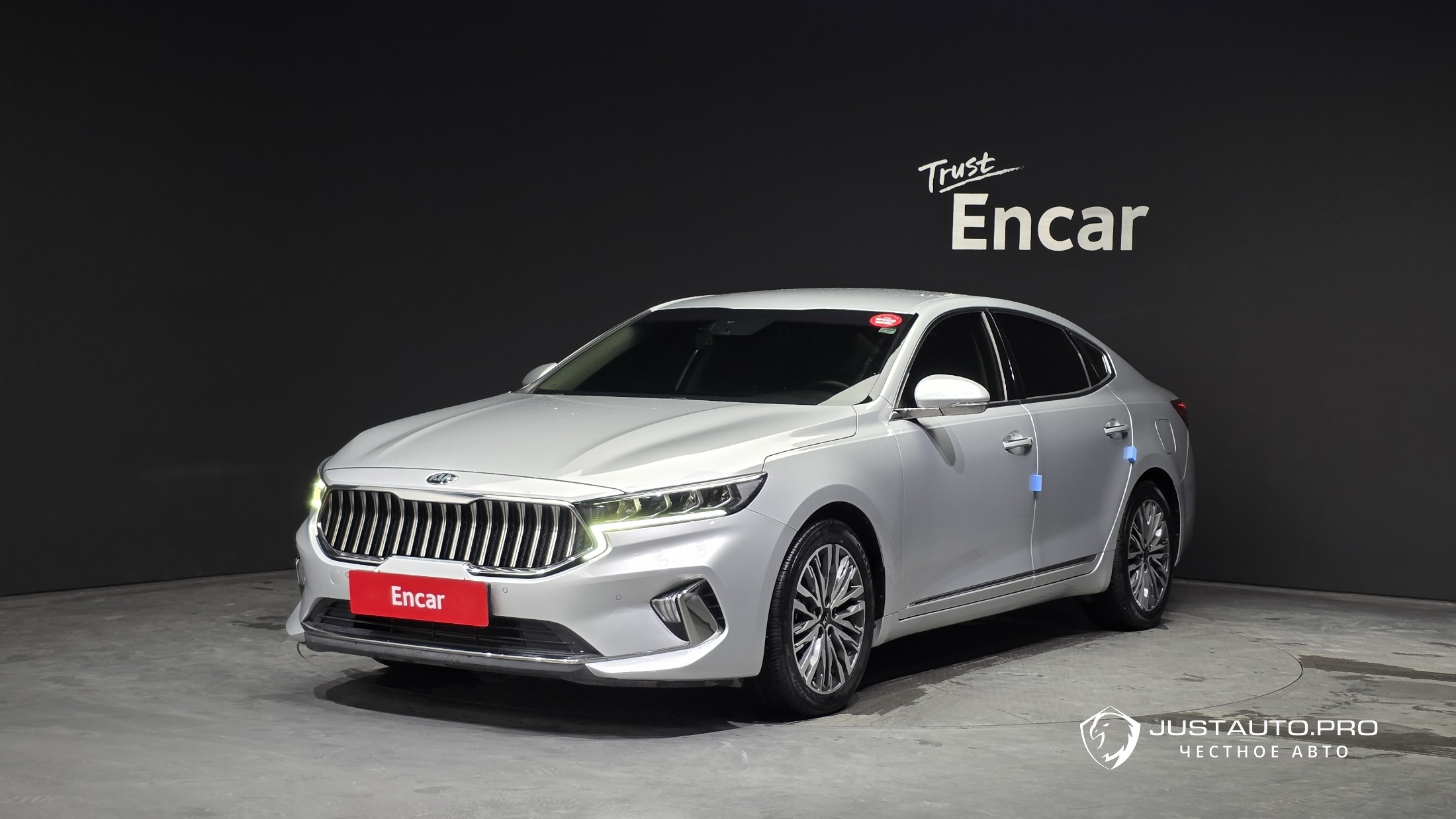 Автомобиль Kia K7