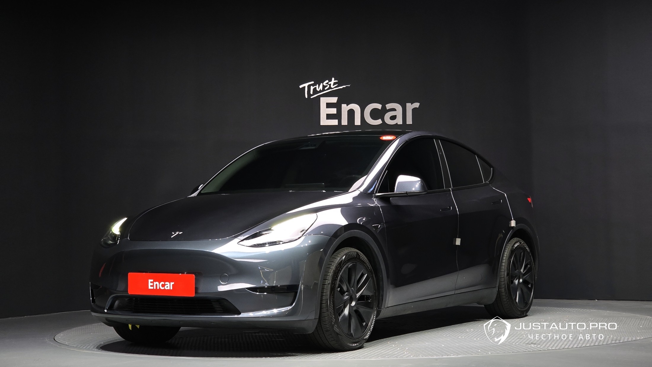 Автомобиль Tesla Model Y