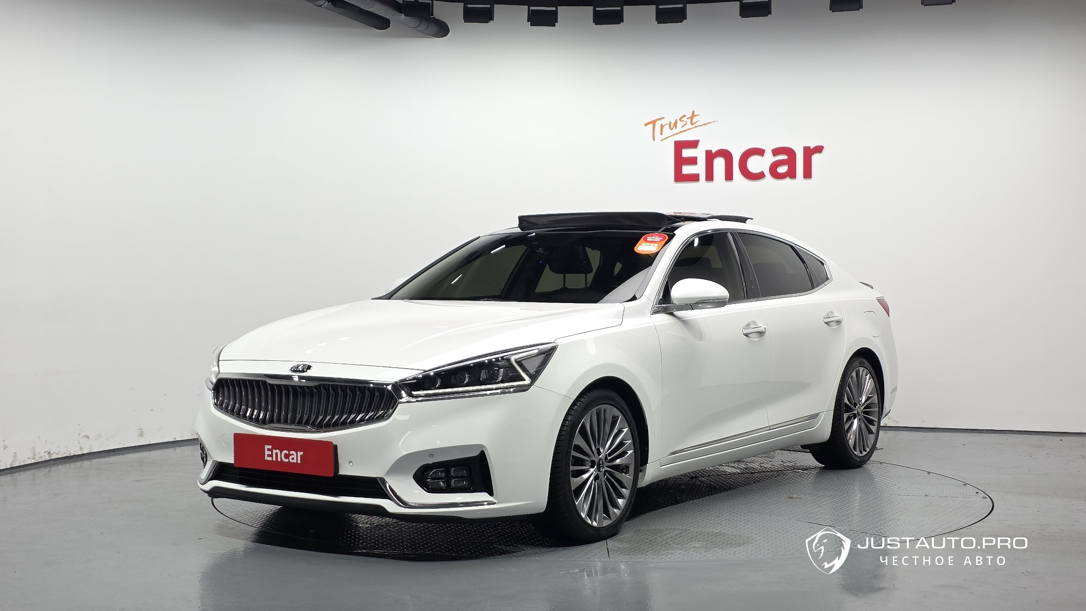 Автомобиль Kia K7