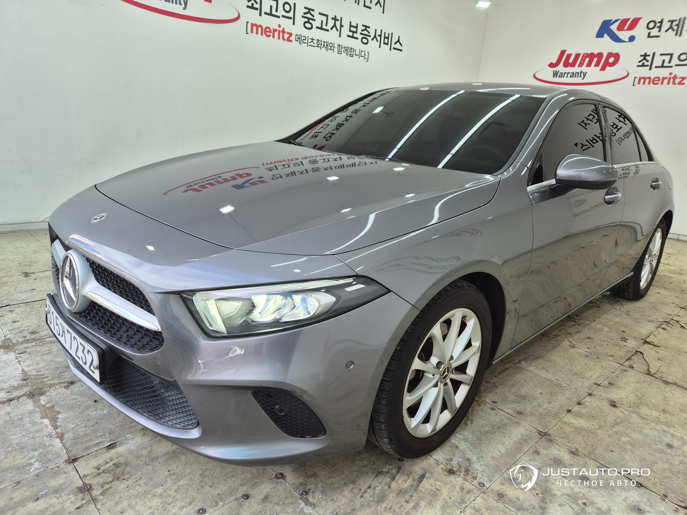 Автомобиль Mercedes-Benz A-Class