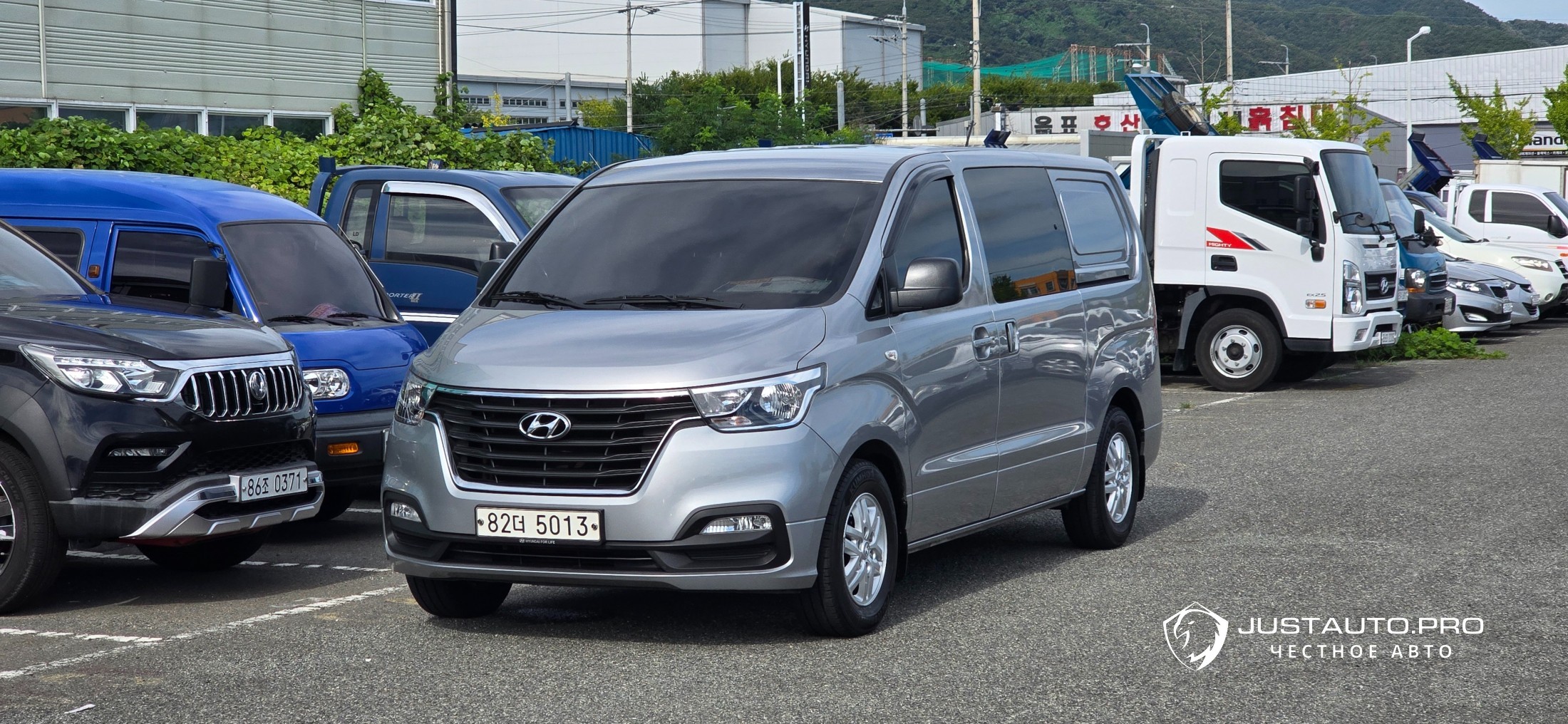 Автомобиль Hyundai Starex