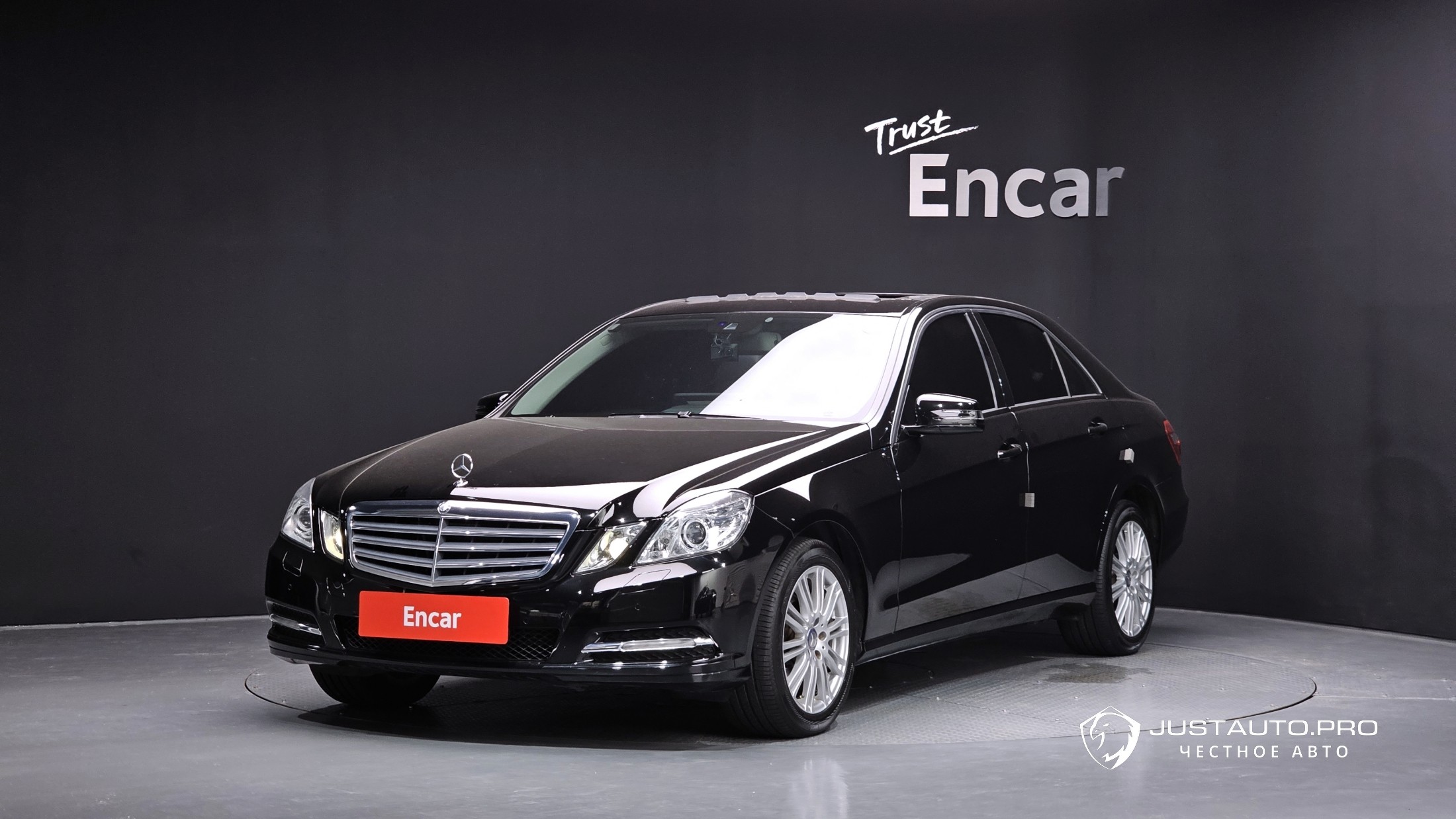 Автомобиль Mercedes-Benz E-Class