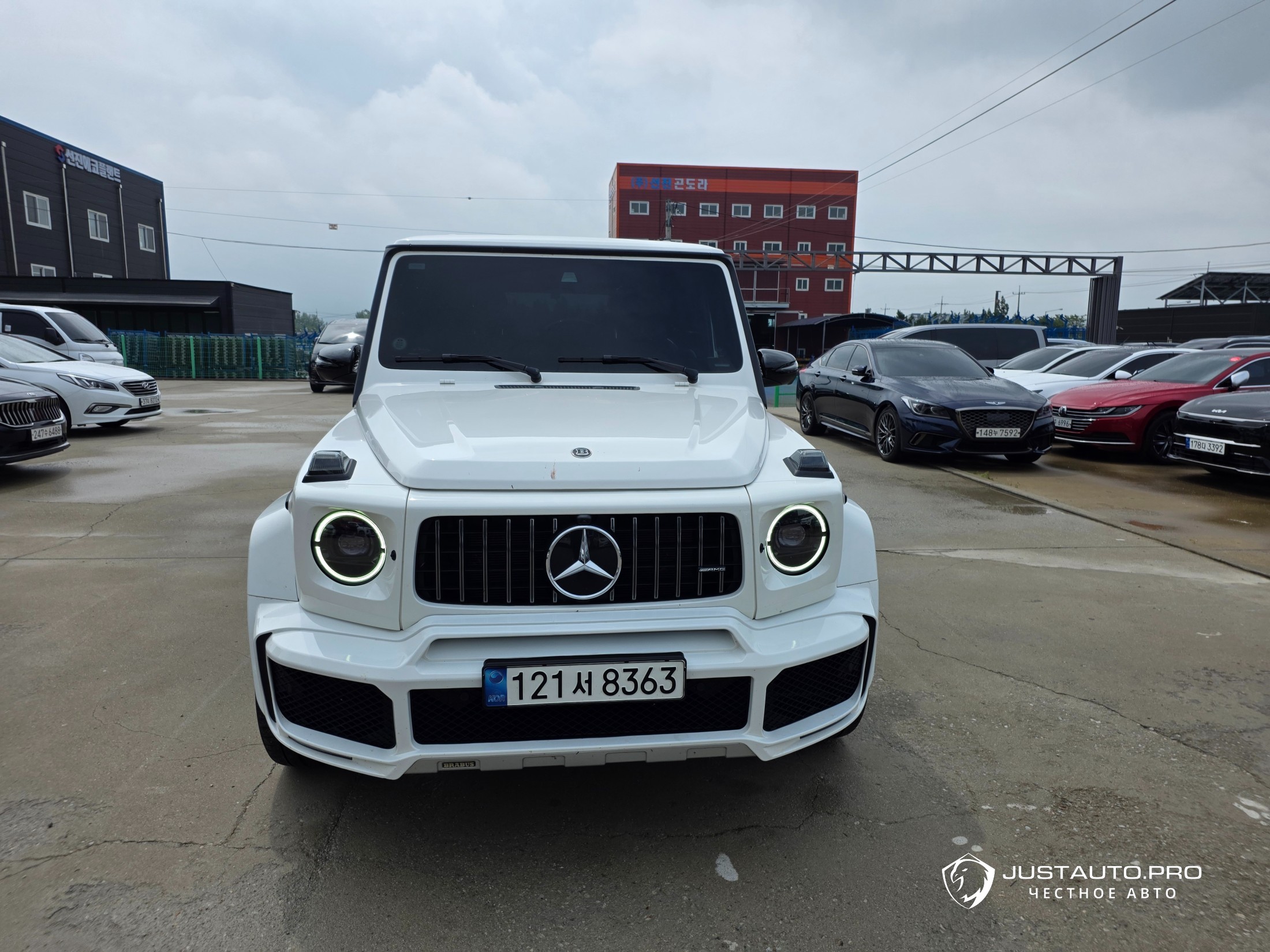Автомобиль Mercedes-Benz G-Class