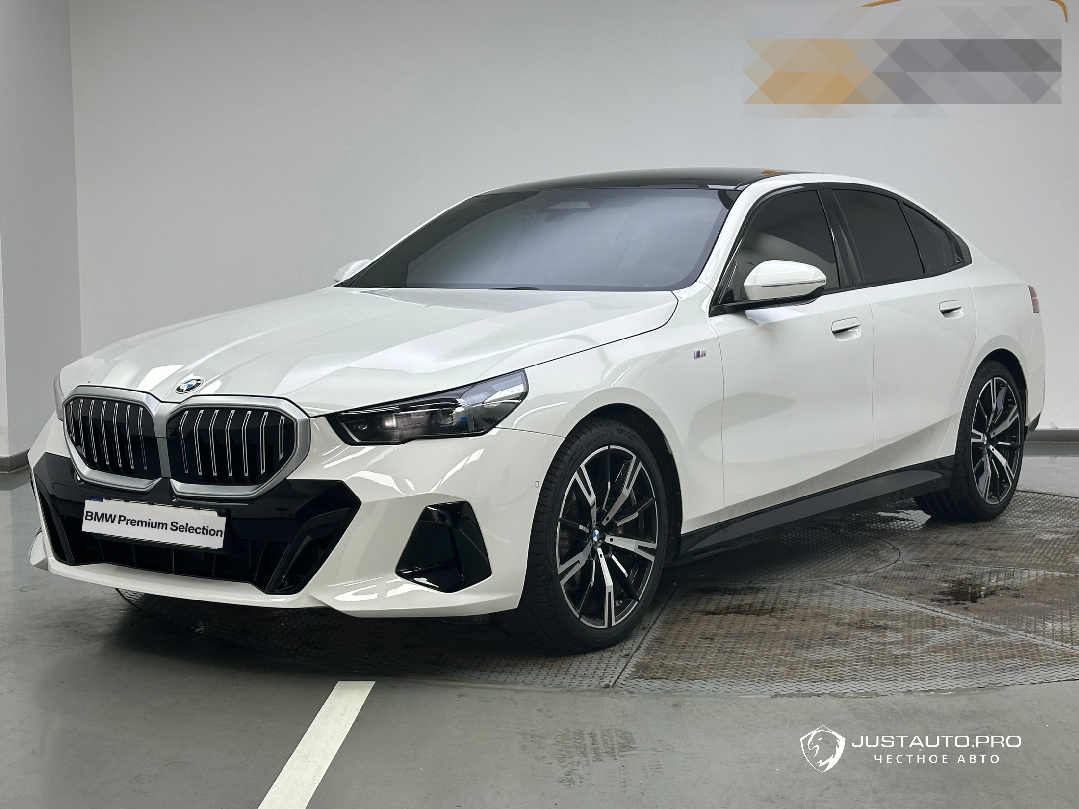 Автомобиль BMW 5-Series