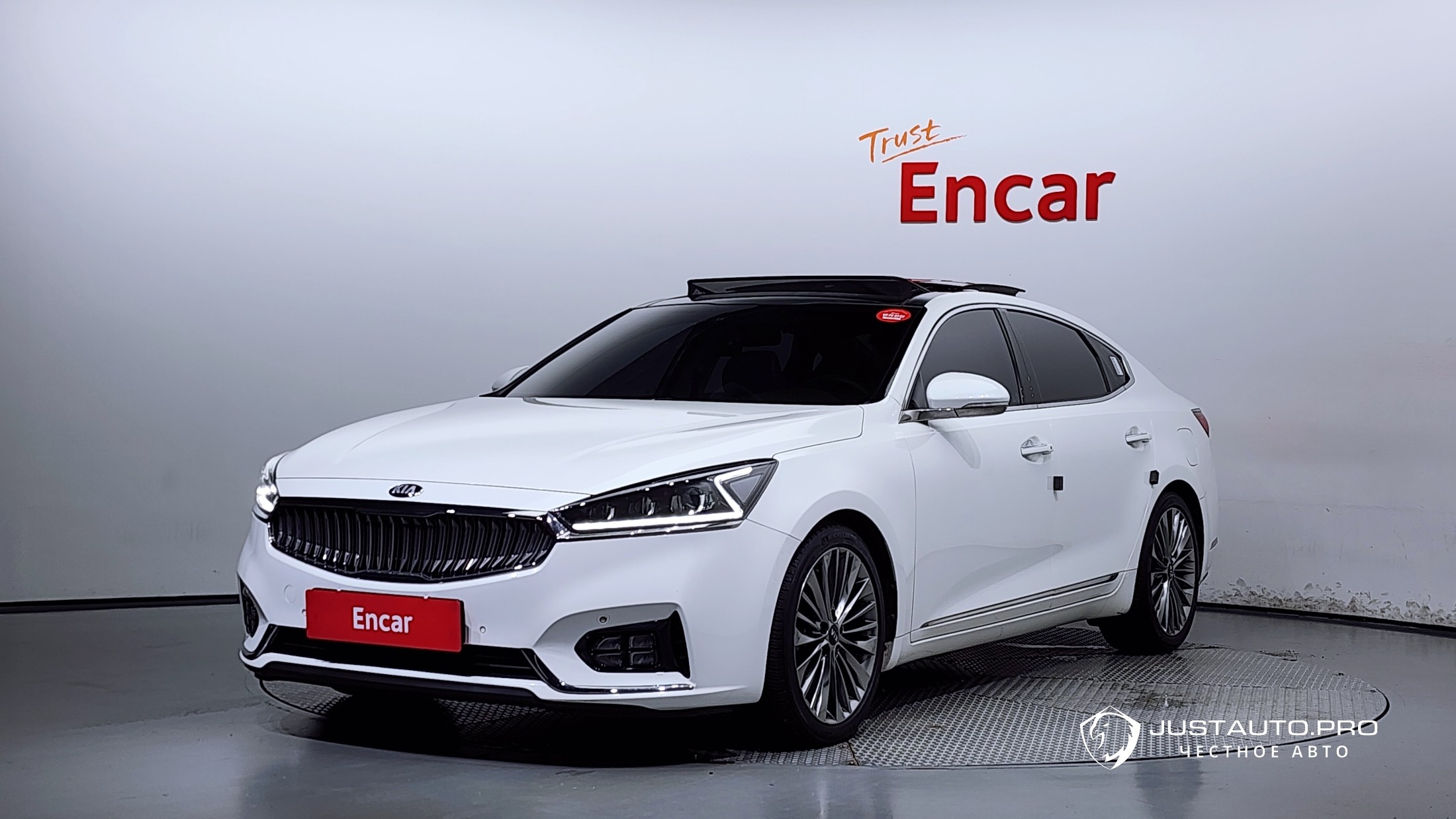 Автомобиль Kia K7