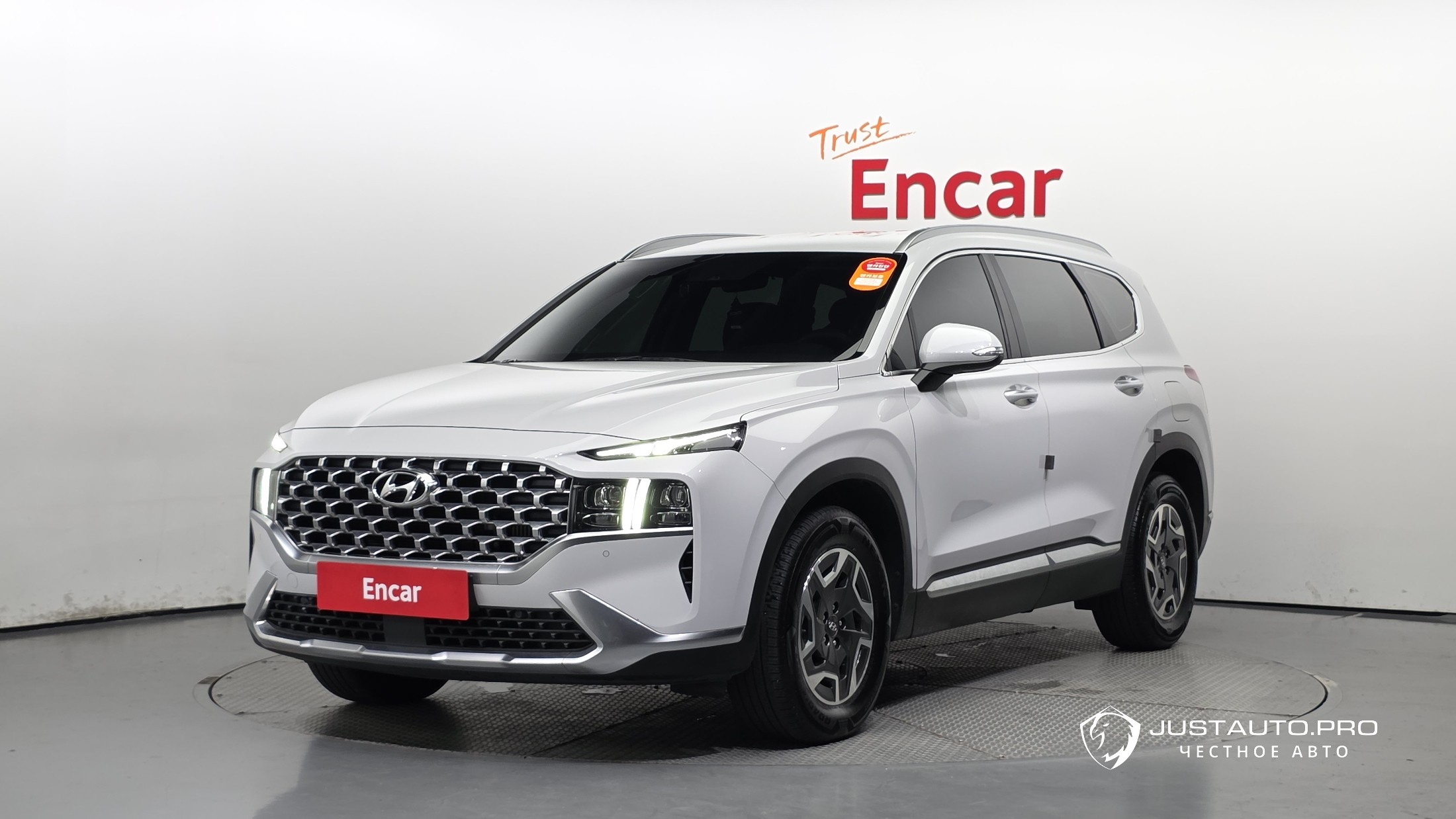 Автомобиль Hyundai Santafe