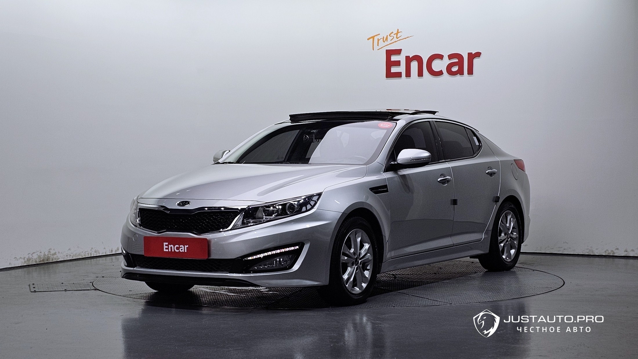 Автомобиль Kia K5