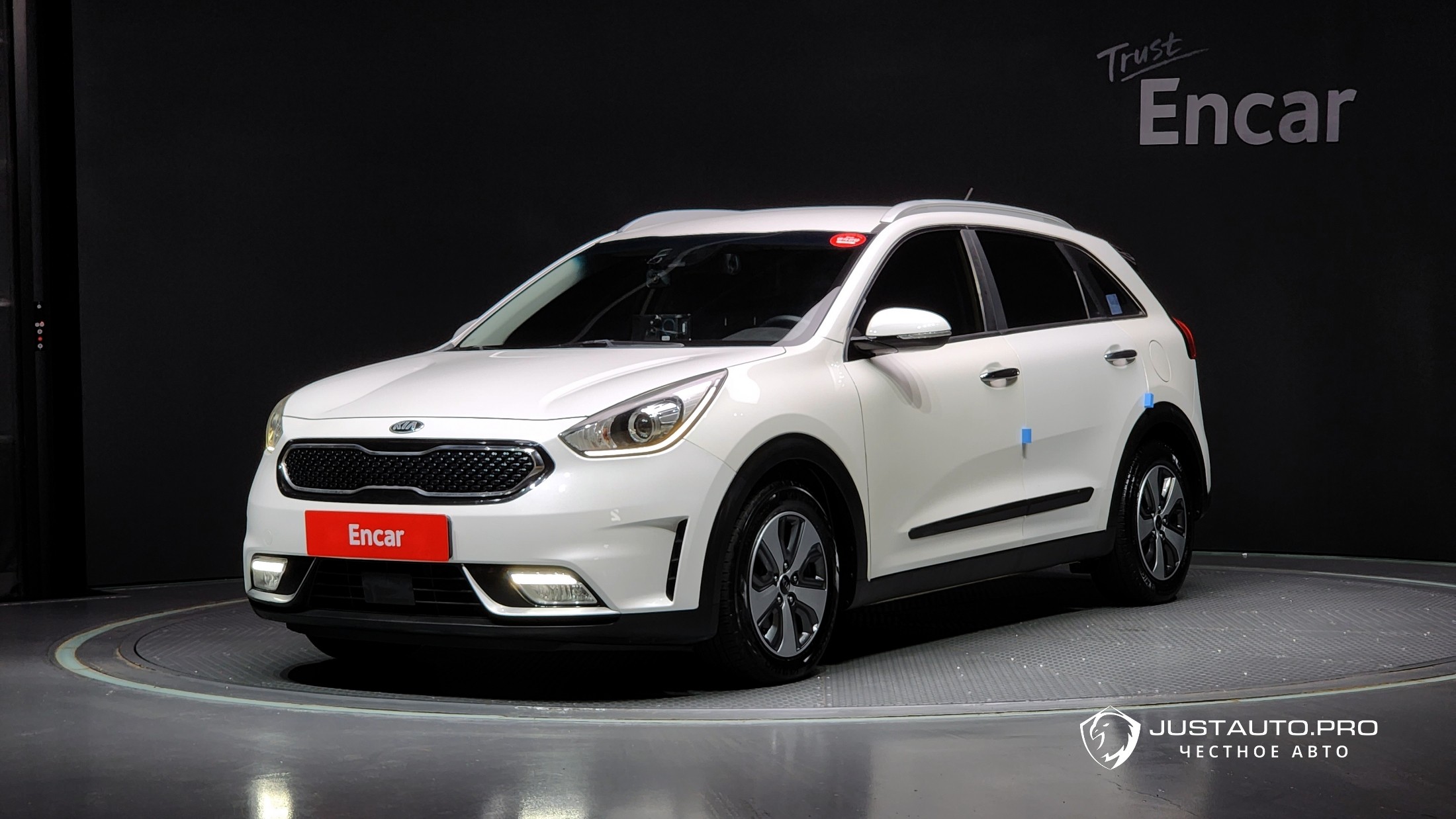 Автомобиль Kia Niro