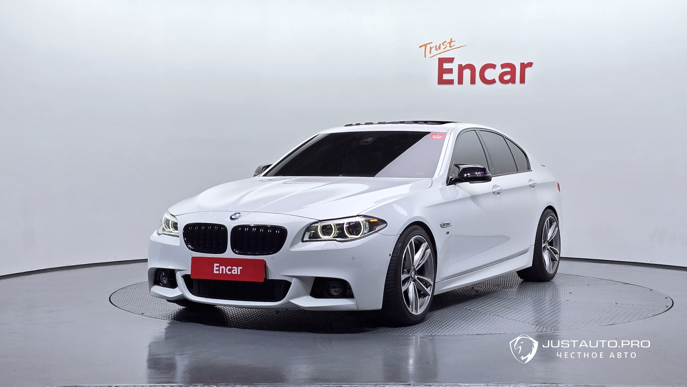 Автомобиль BMW 5-Series