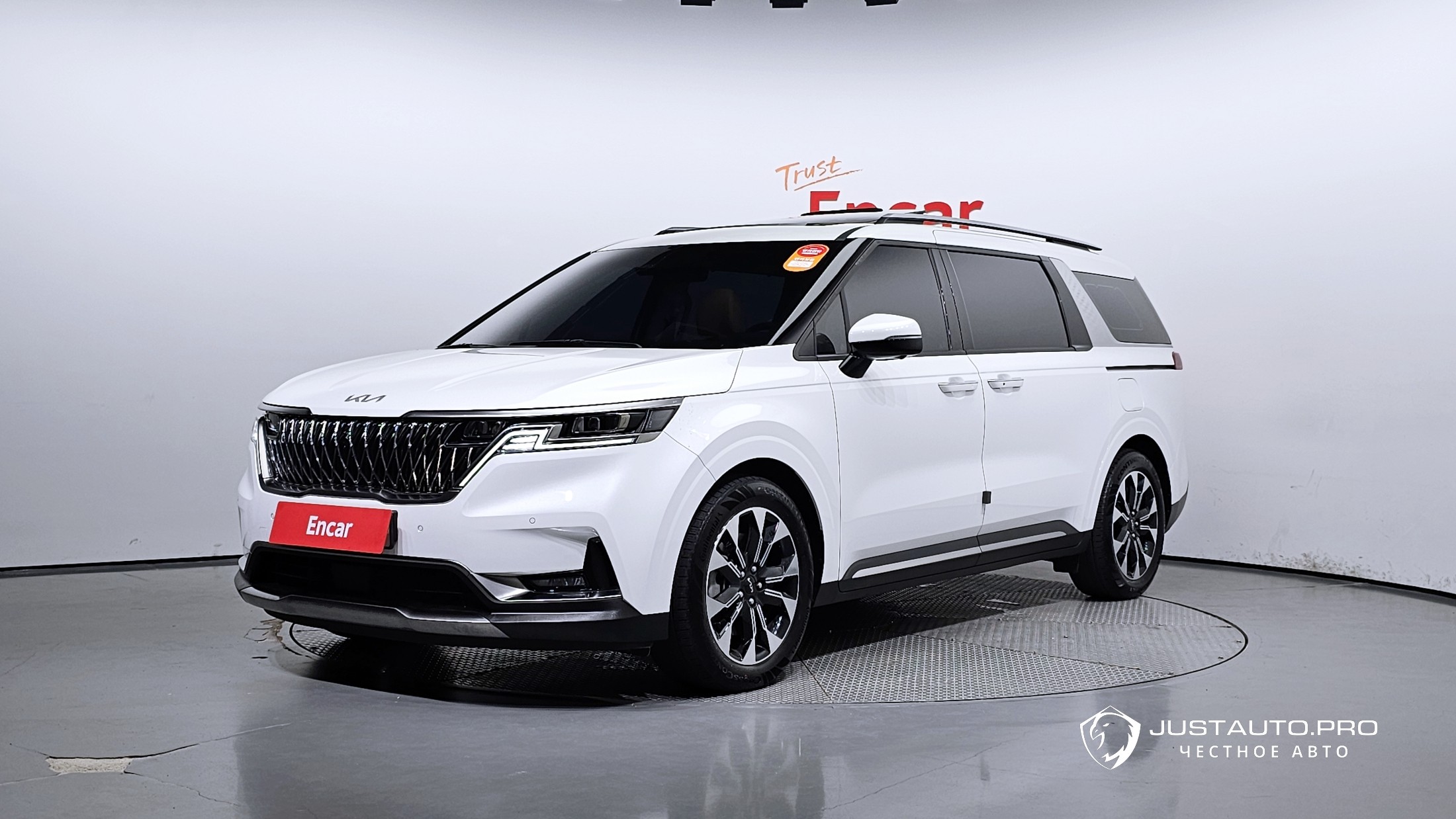 Автомобиль Kia Canival