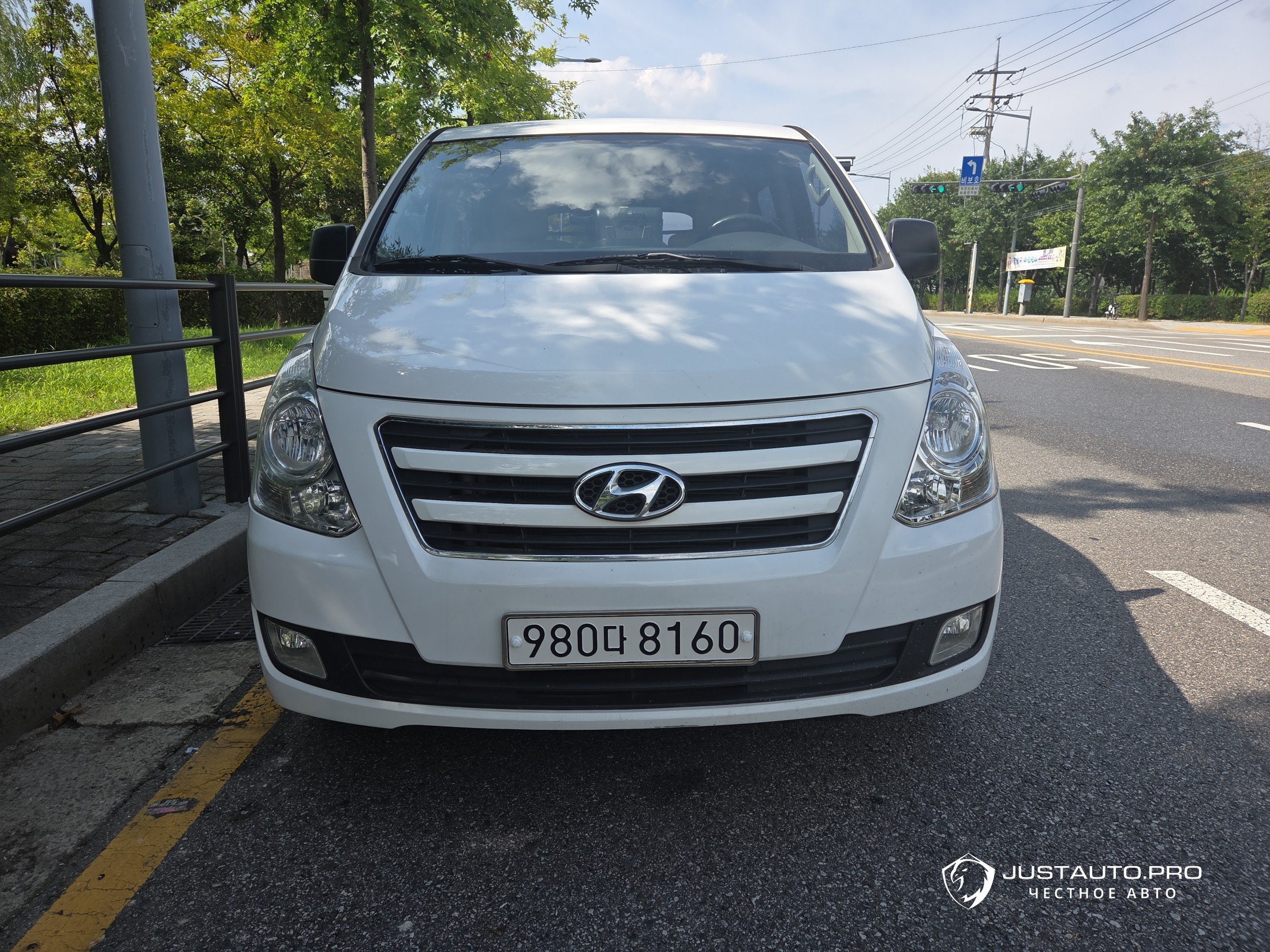 Автомобиль Hyundai Starex