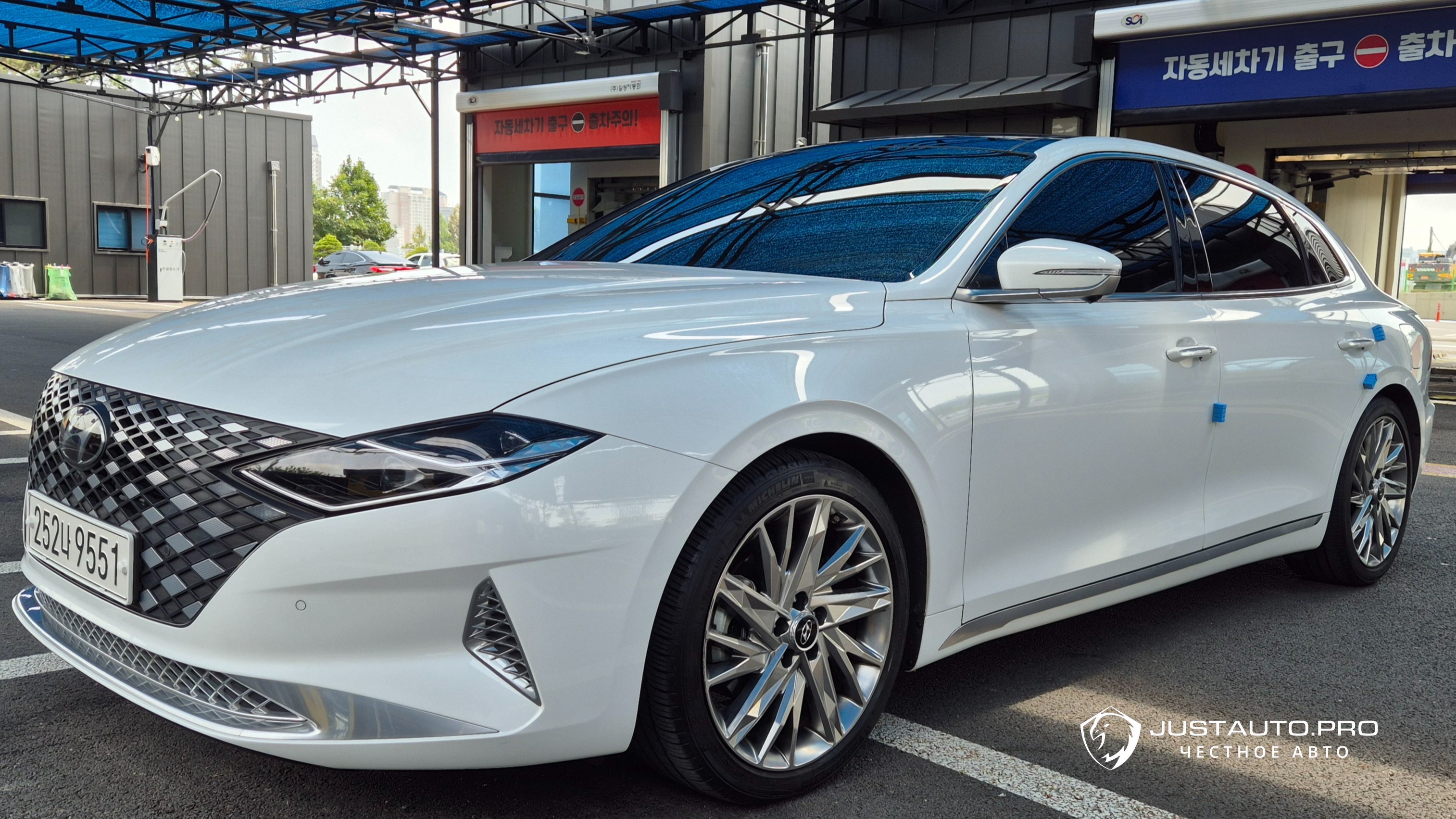 Автомобиль Hyundai Grandeur