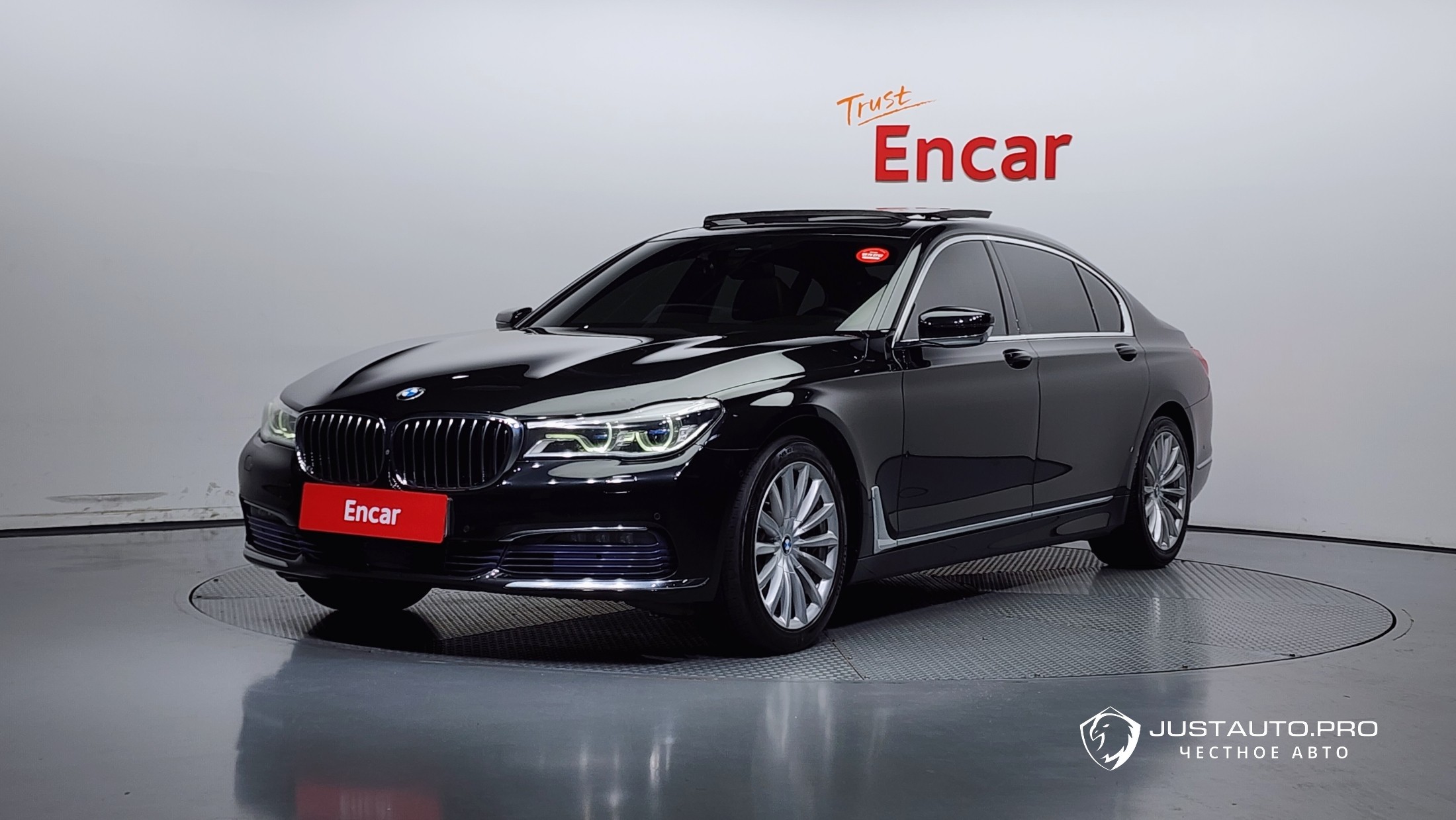 Автомобиль BMW 7-Series