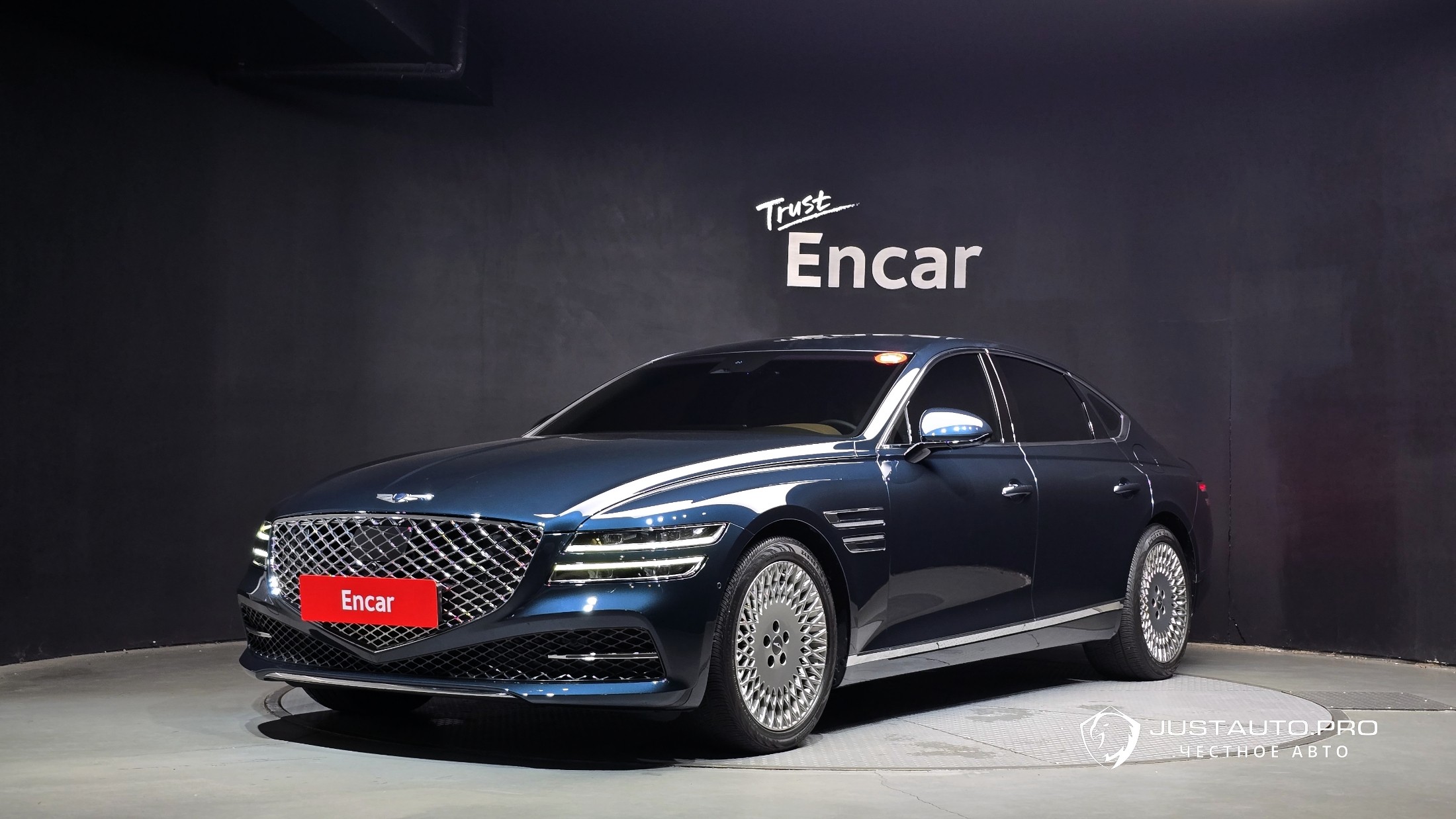 Автомобиль Genesis G80