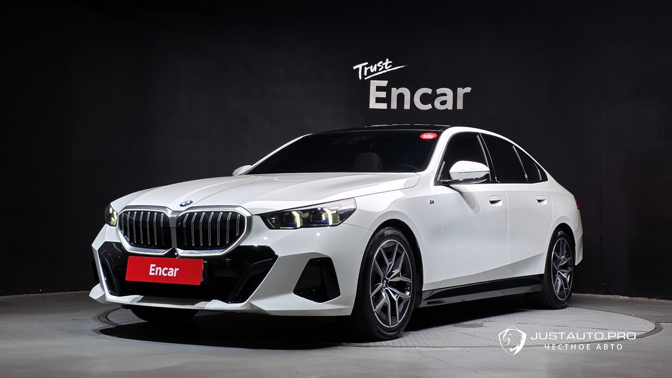 Автомобиль BMW 5-Series